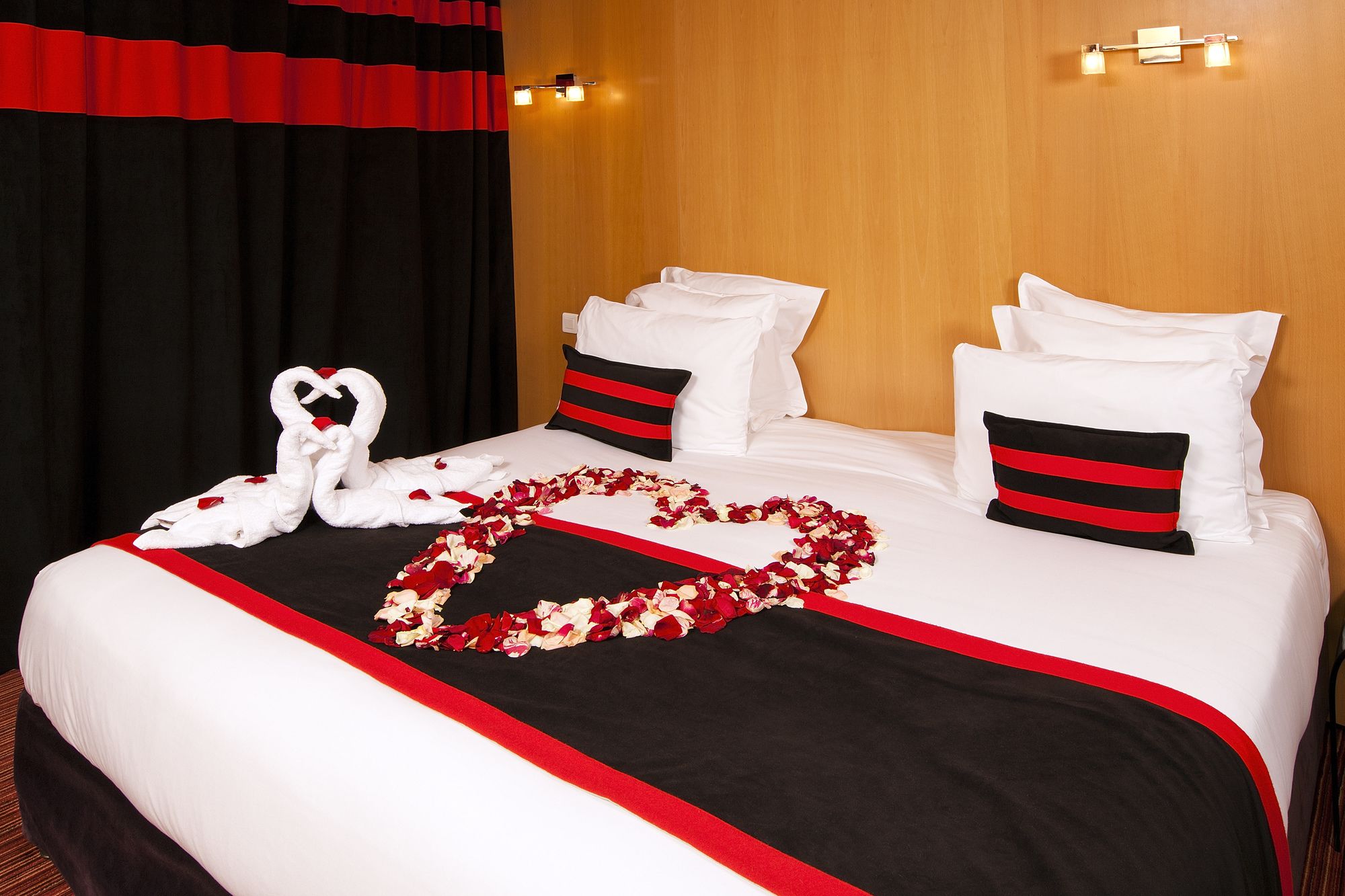 LIEUSAINT - Residhome Appart Hotel Suites Paris Sénart