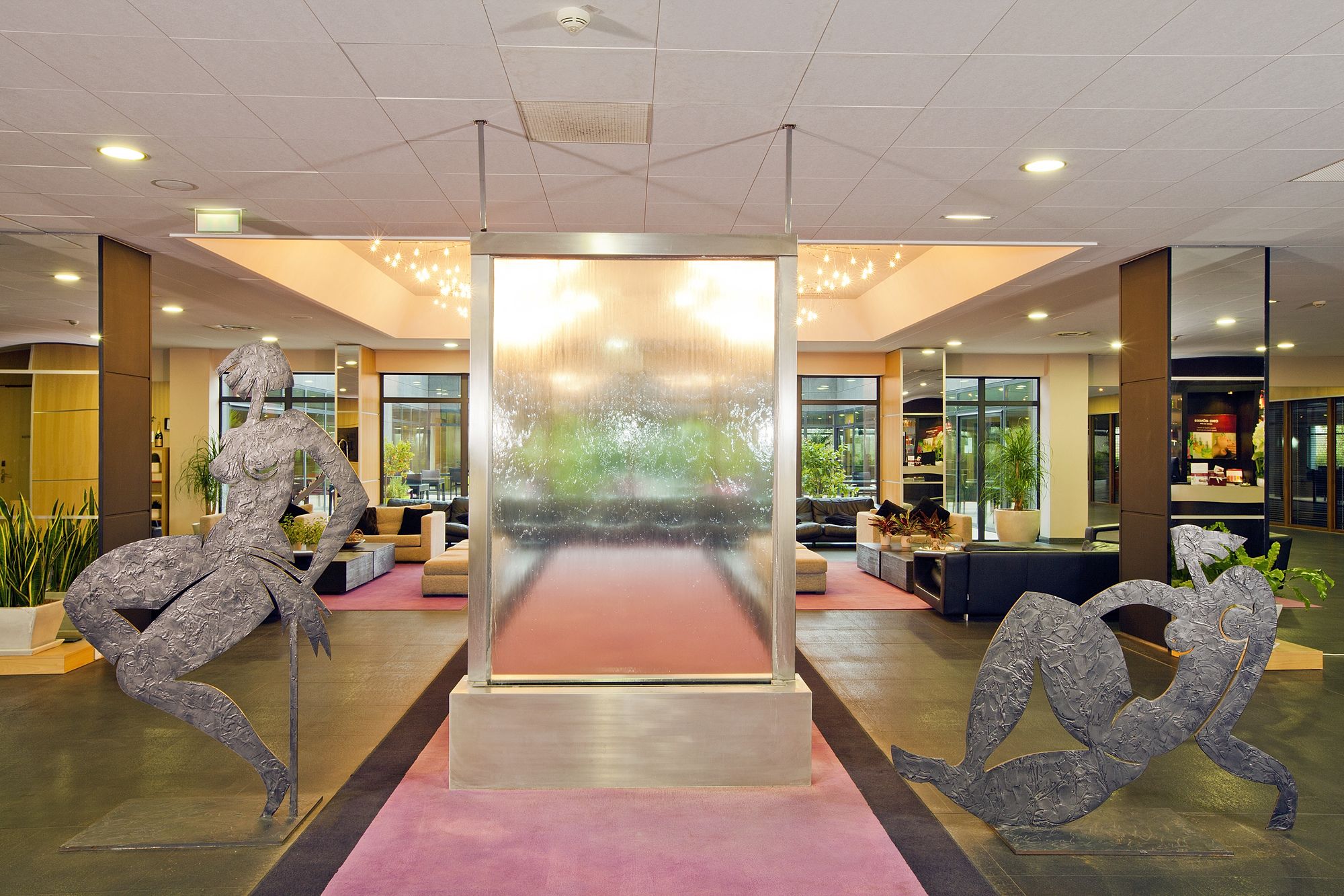 LIEUSAINT - Residhome Appart Hotel Suites Paris Sénart