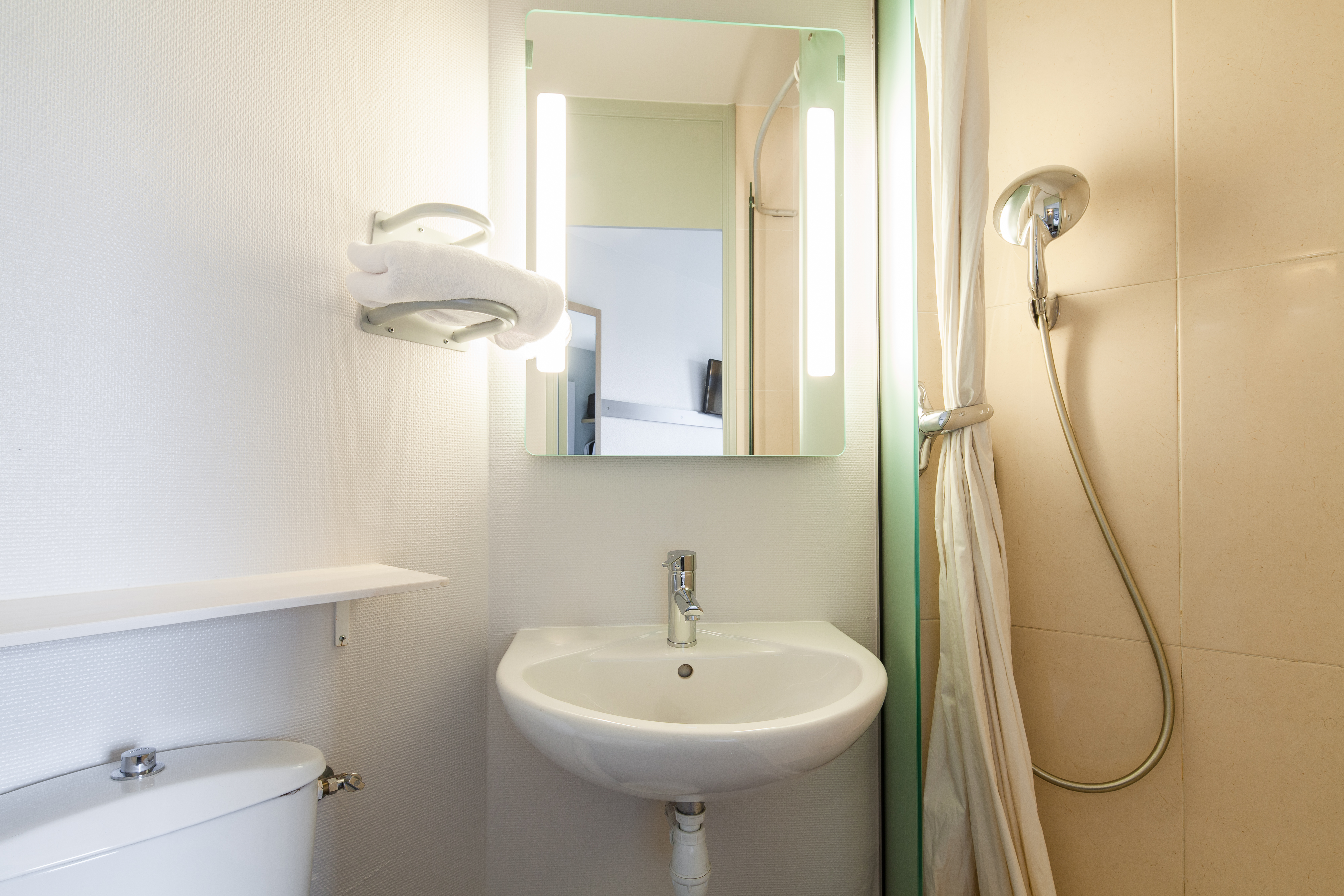 B&B HOTEL Evry Lisses 1
