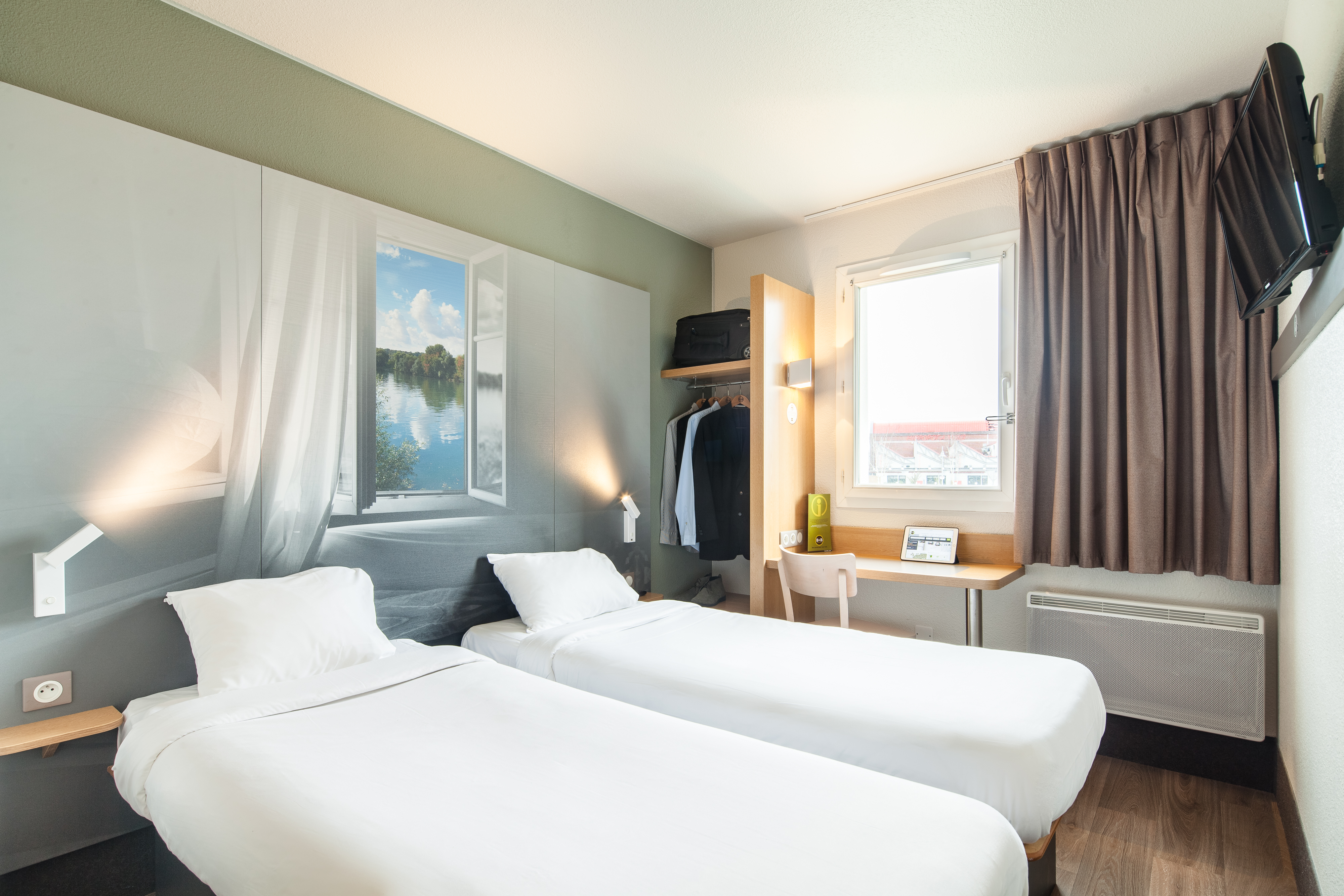B&B HOTEL Evry Lisses 1