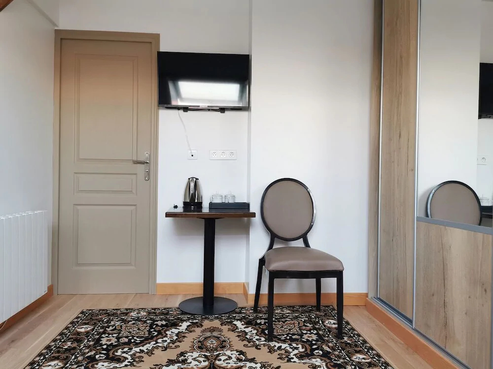 La Maison Charentonneau