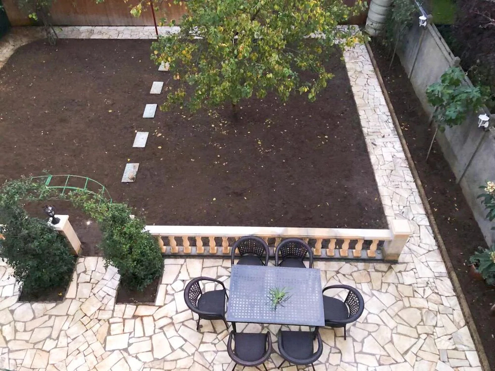 La Maison Charentonneau