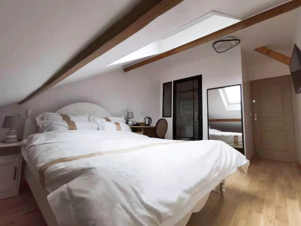 La Maison Charentonneau