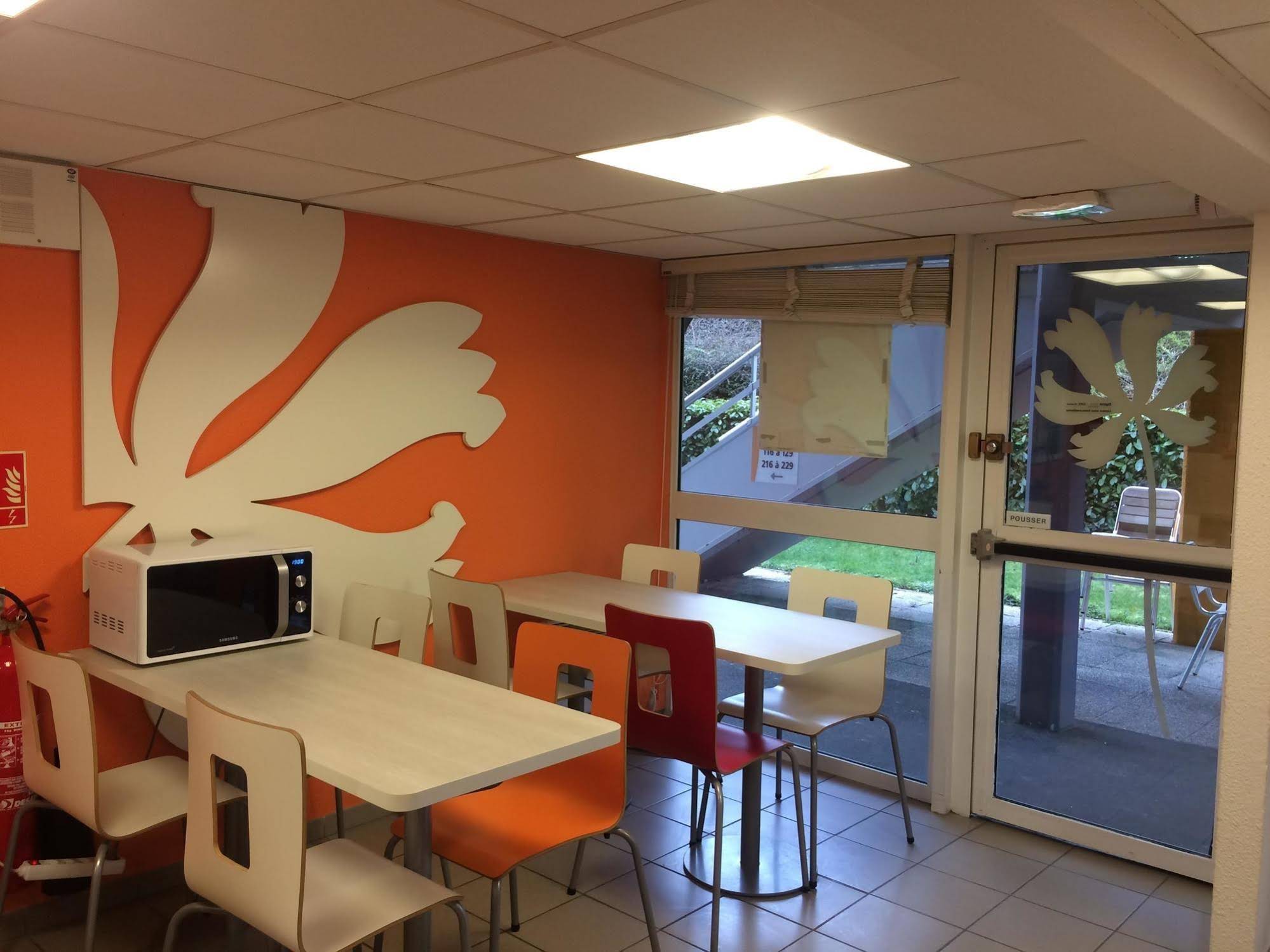 Premiere Classe La Ville Du Bois