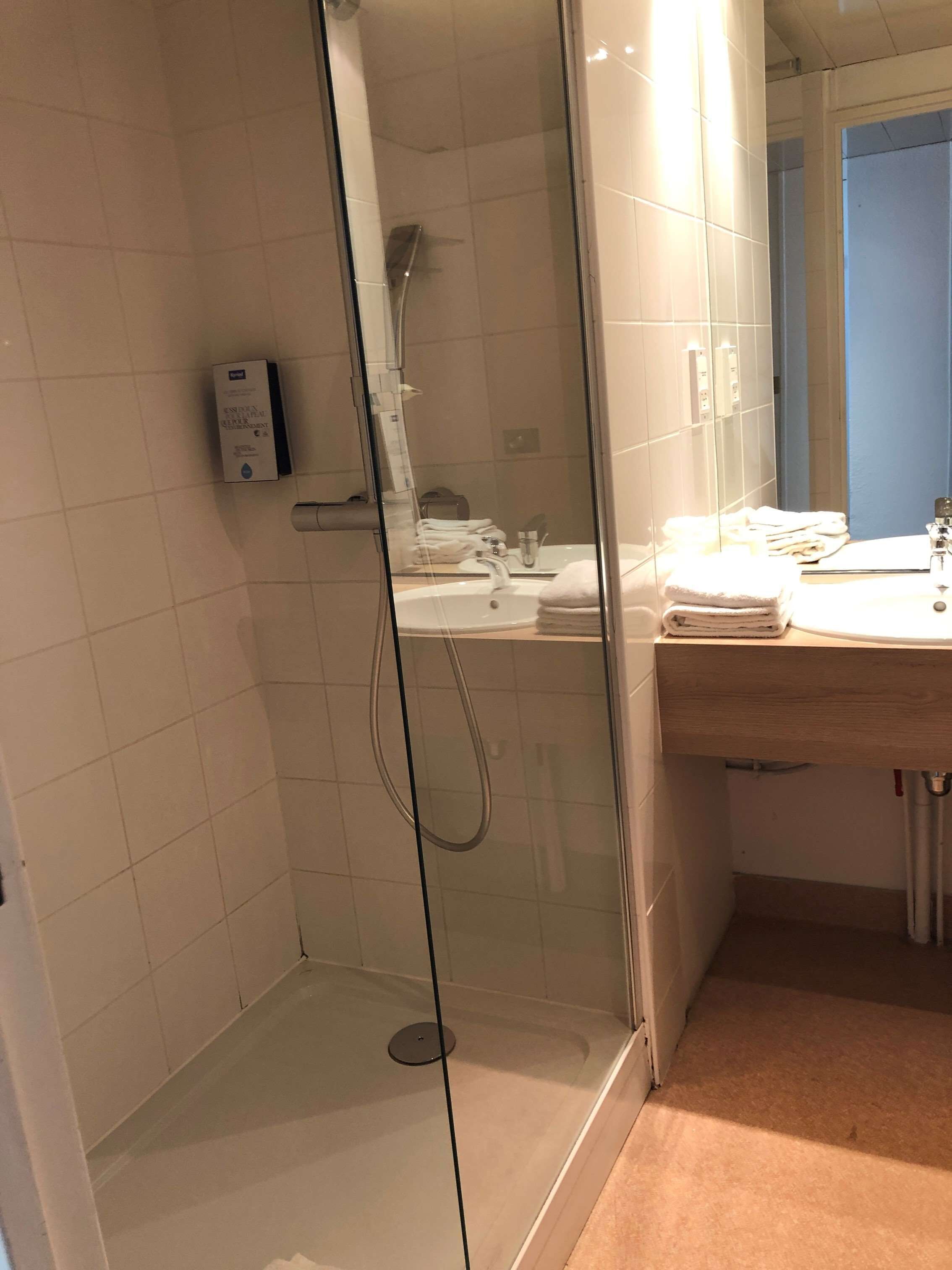 Hotel Kyriad Nemours