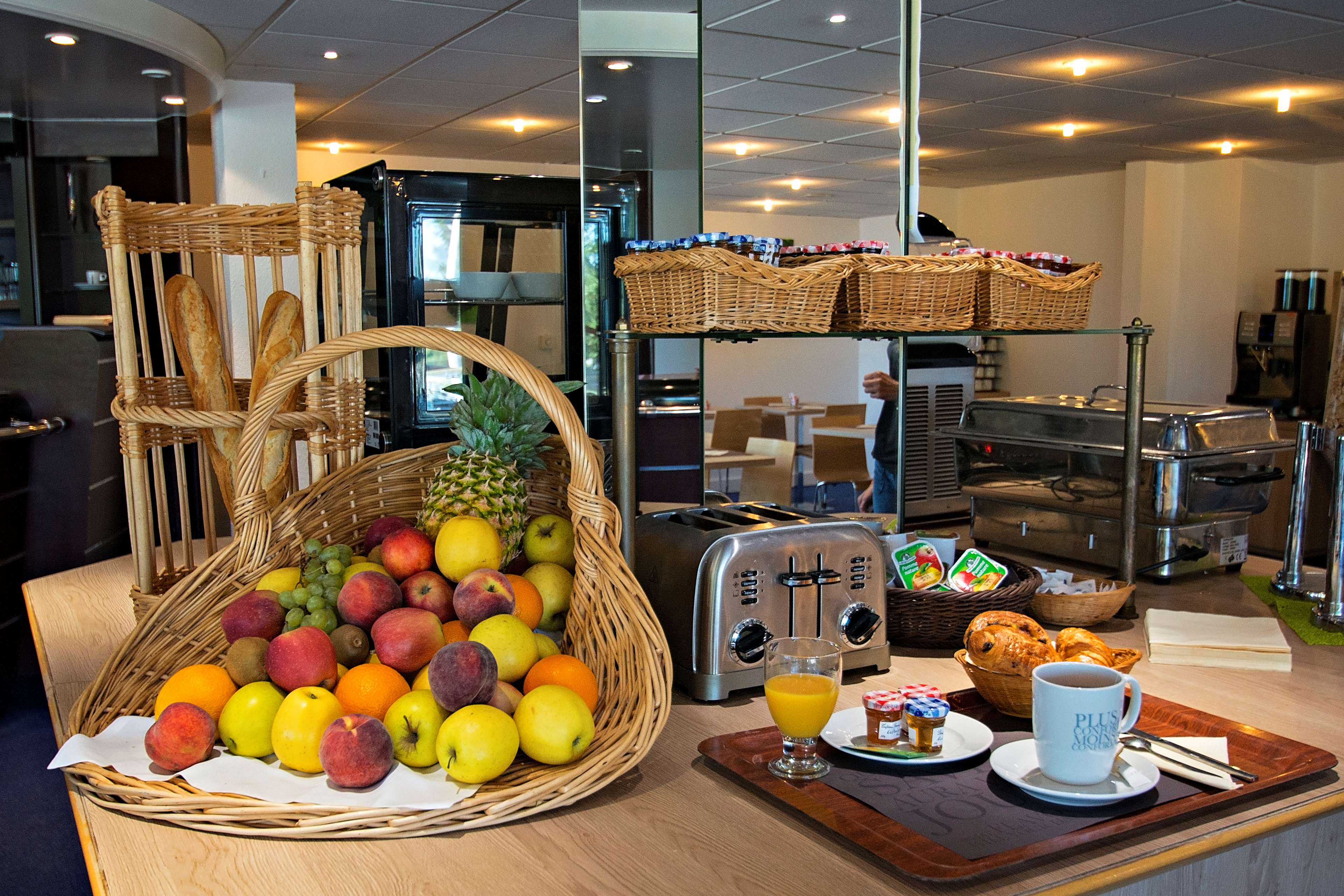Hotel Kyriad Nemours