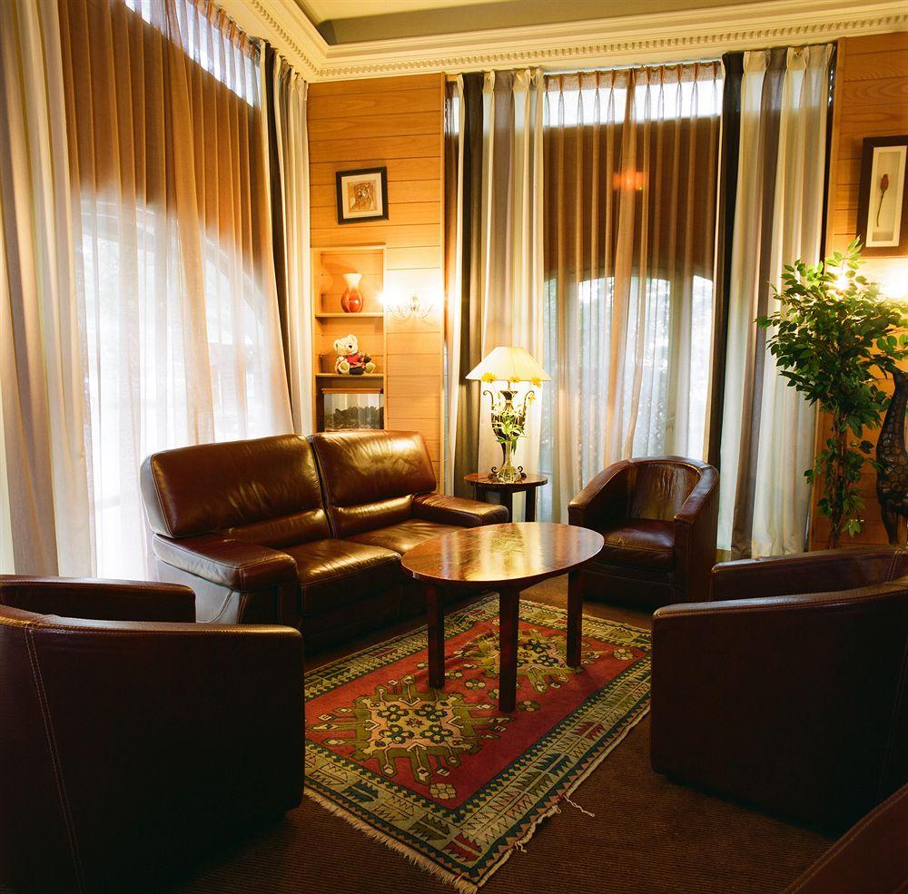 Inter-Hotel Au Pavillon Bleu
