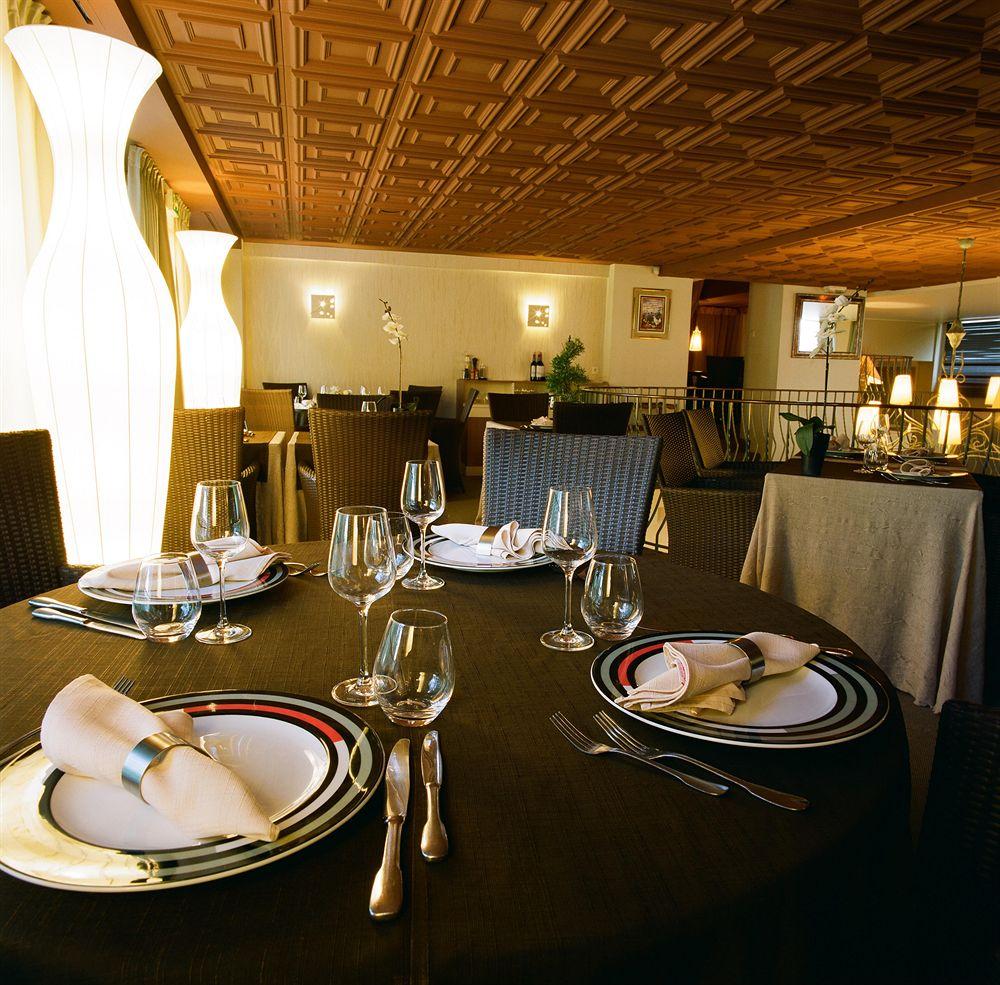Inter-Hotel Au Pavillon Bleu