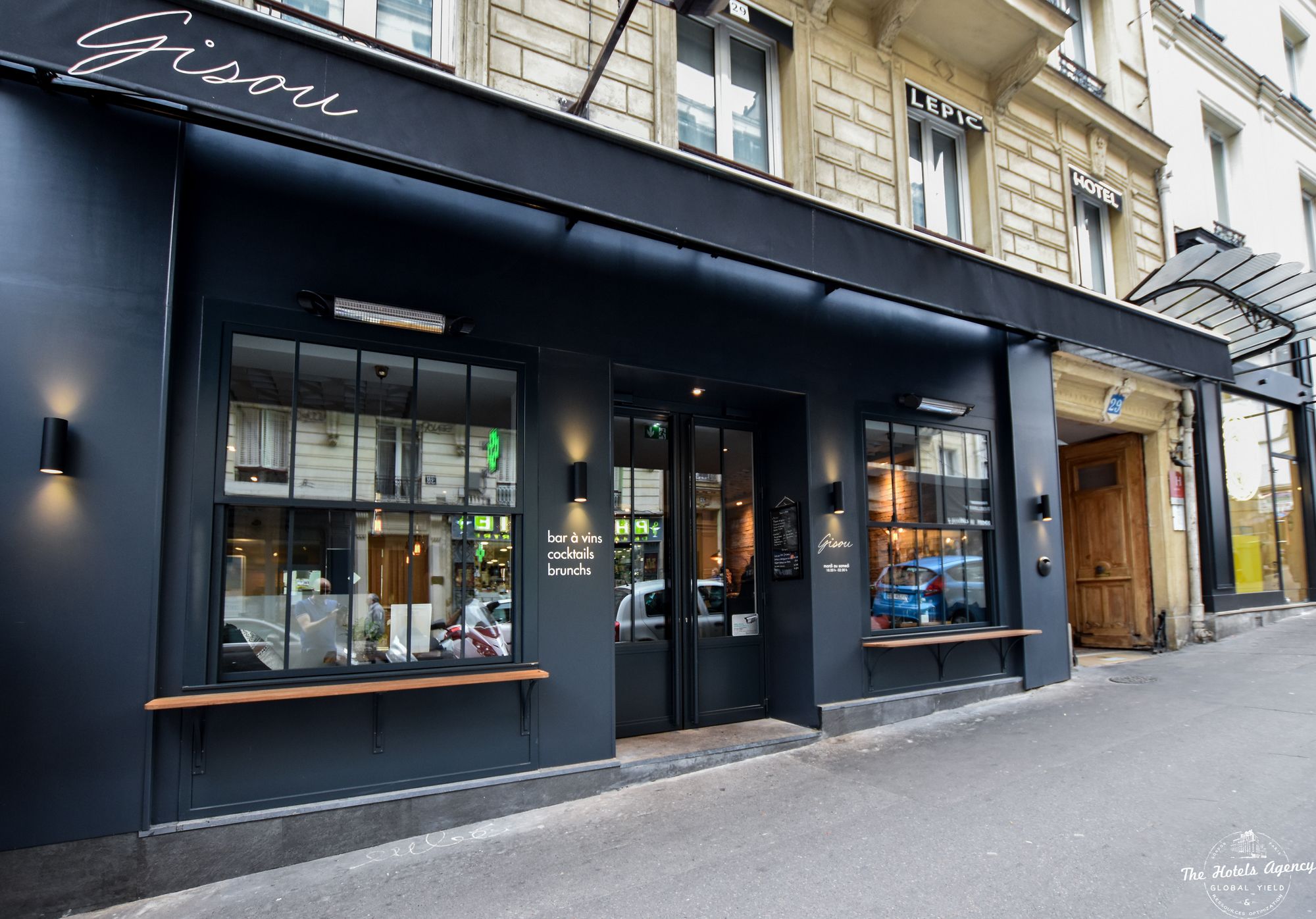 29 Lepic Montmartre