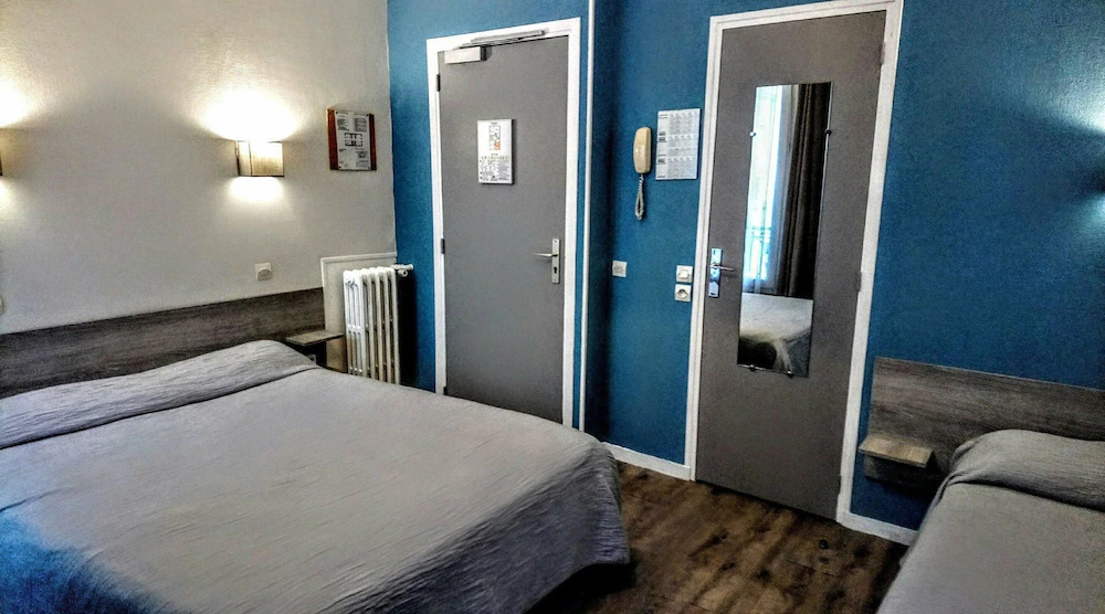 Acacia Hotel