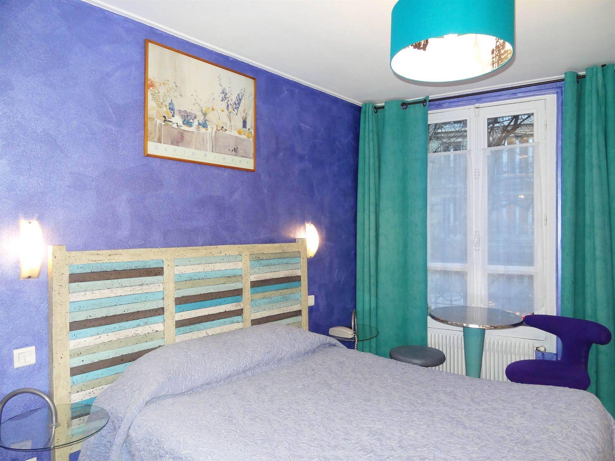 Adonis Paris Hôtel Roma Sacré Cœur