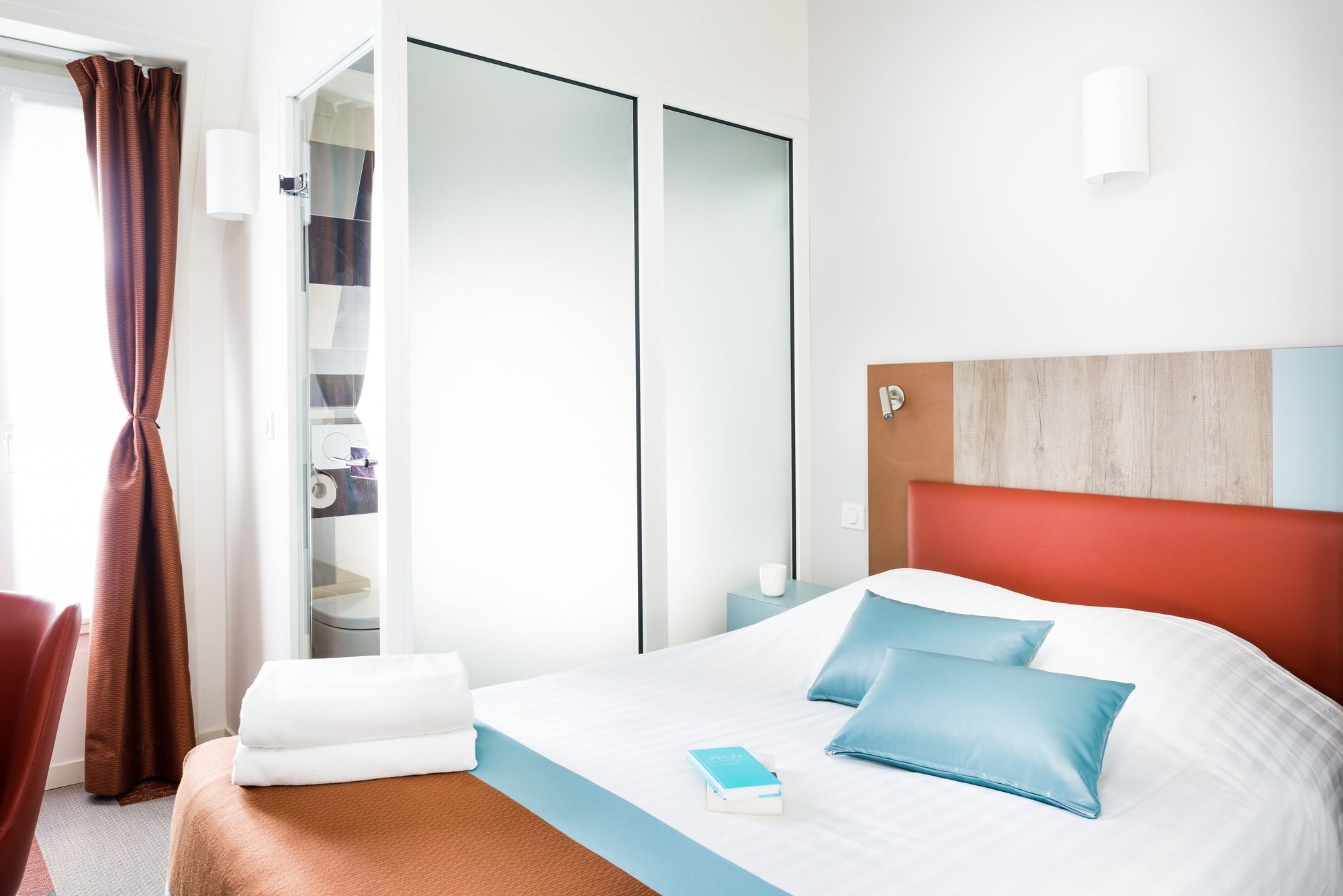 ELSA, Hôtel Paris