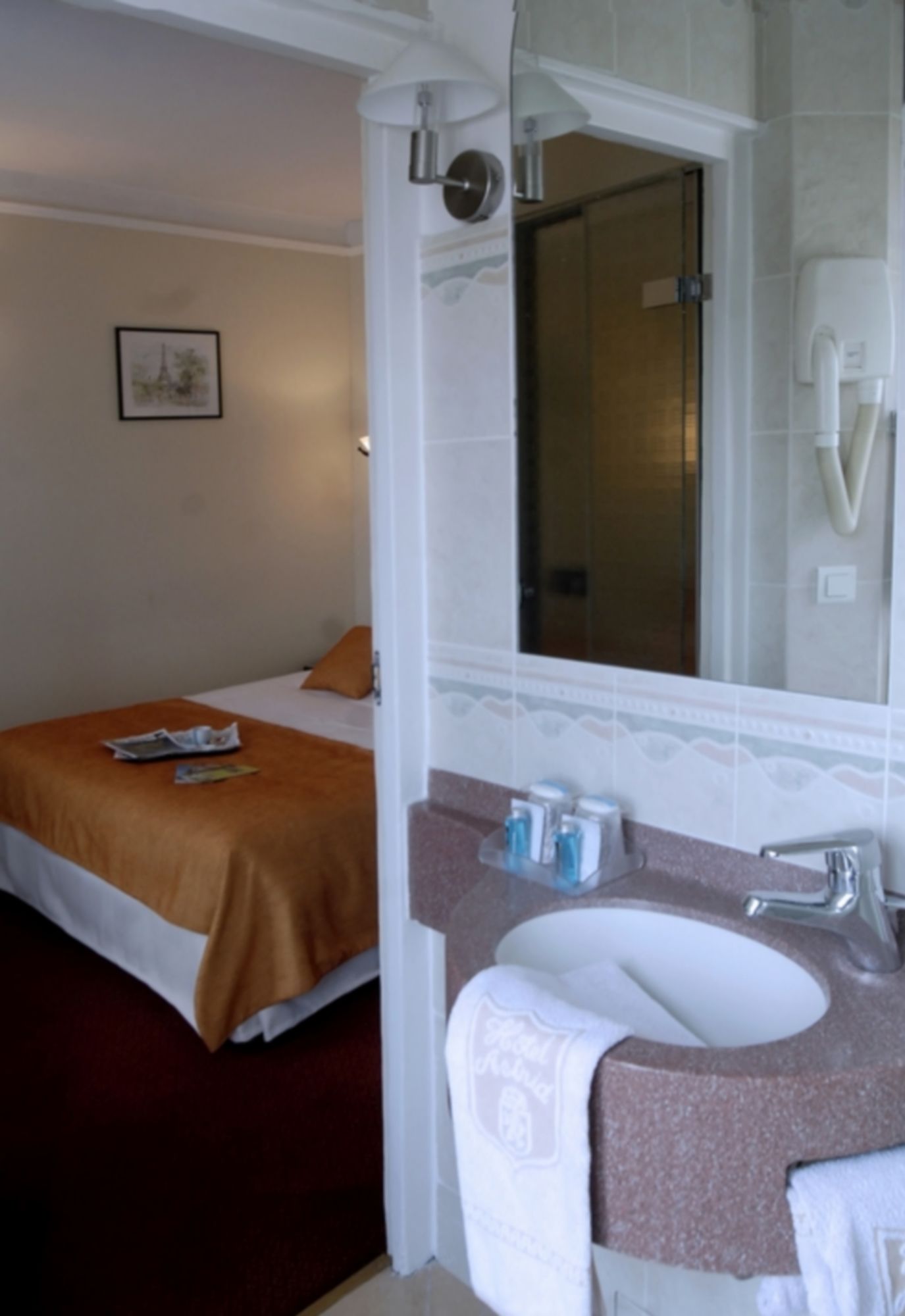 ELSA, Hôtel Paris