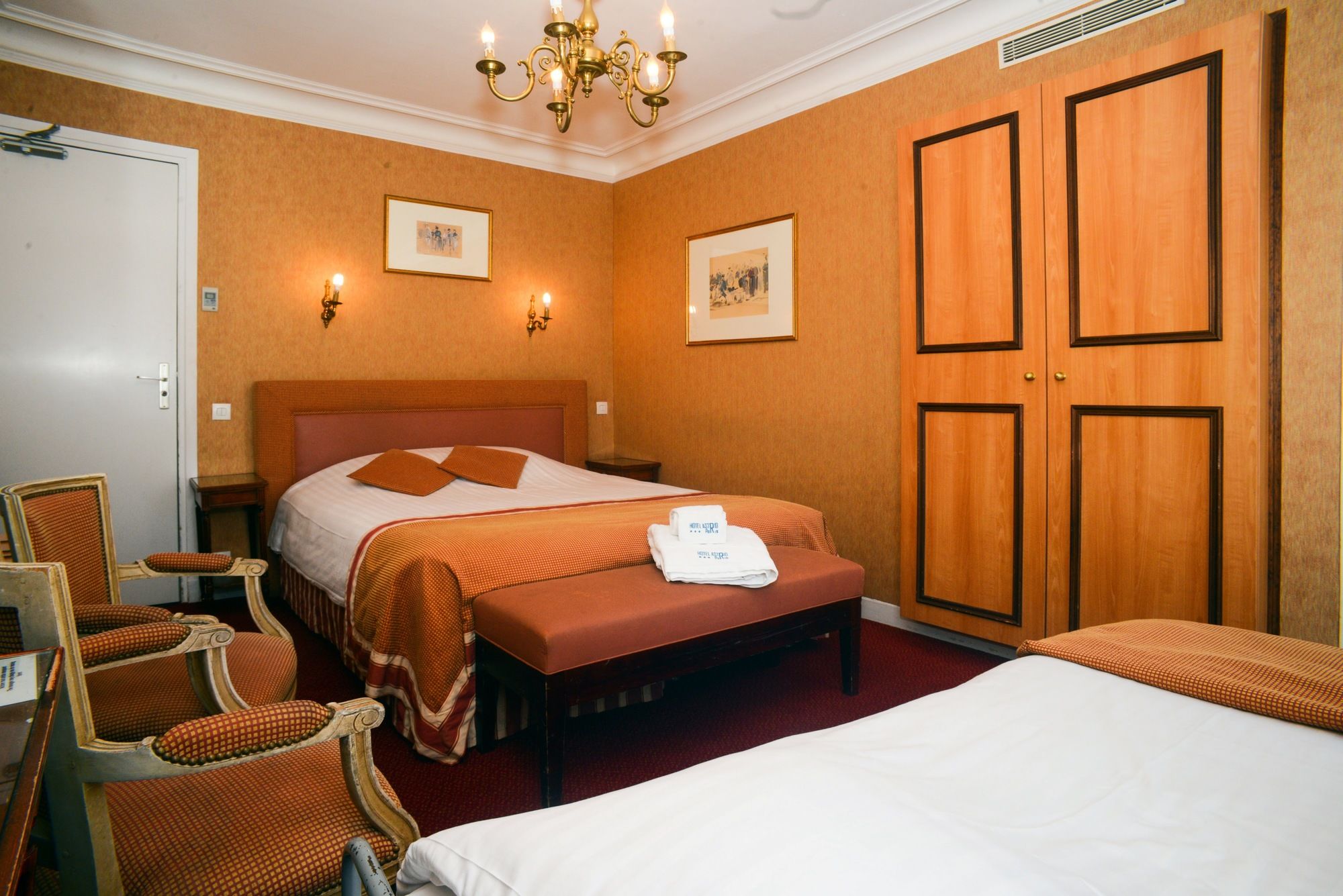 ELSA, Hôtel Paris