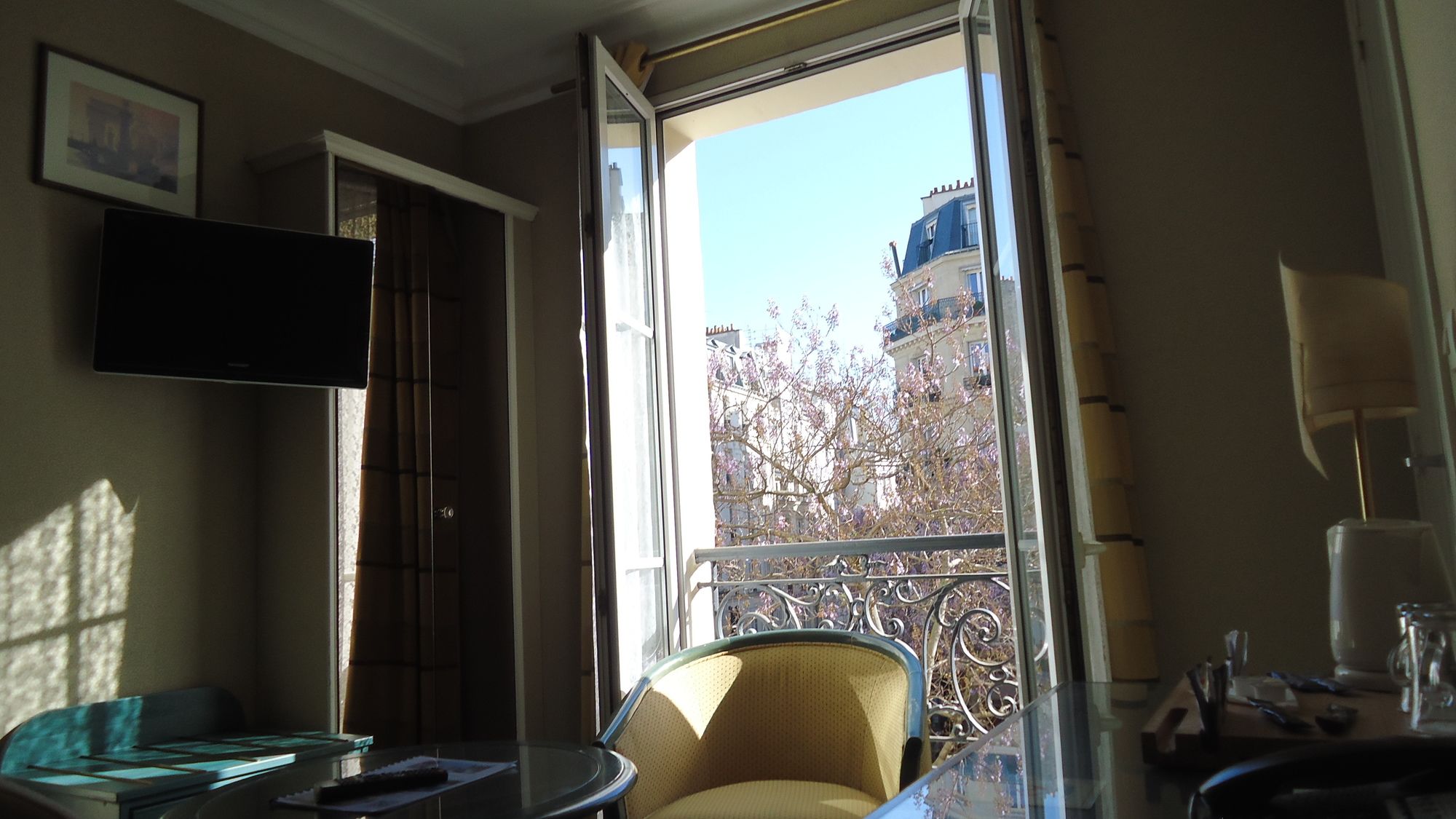 ELSA, Hôtel Paris