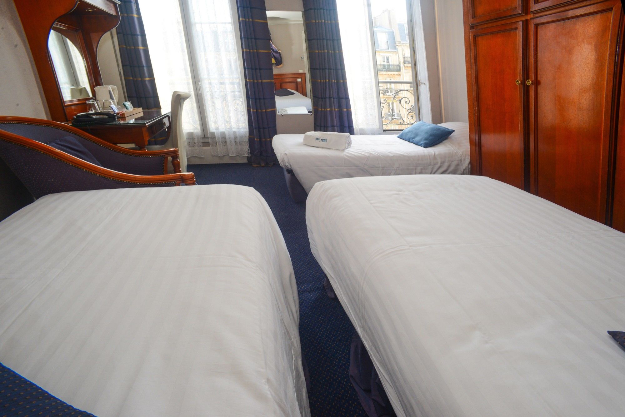 ELSA, Hôtel Paris
