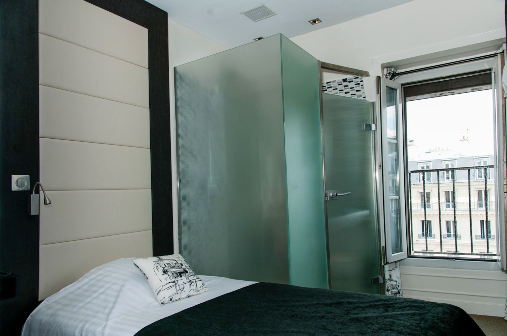 ELSA, Hôtel Paris