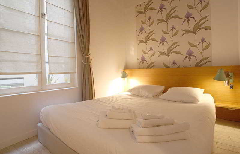 Apartments Paris Centre - At Home Hotel