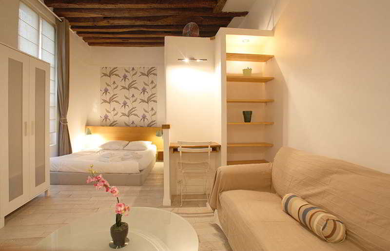 Apartments Paris Centre - At Home Hotel