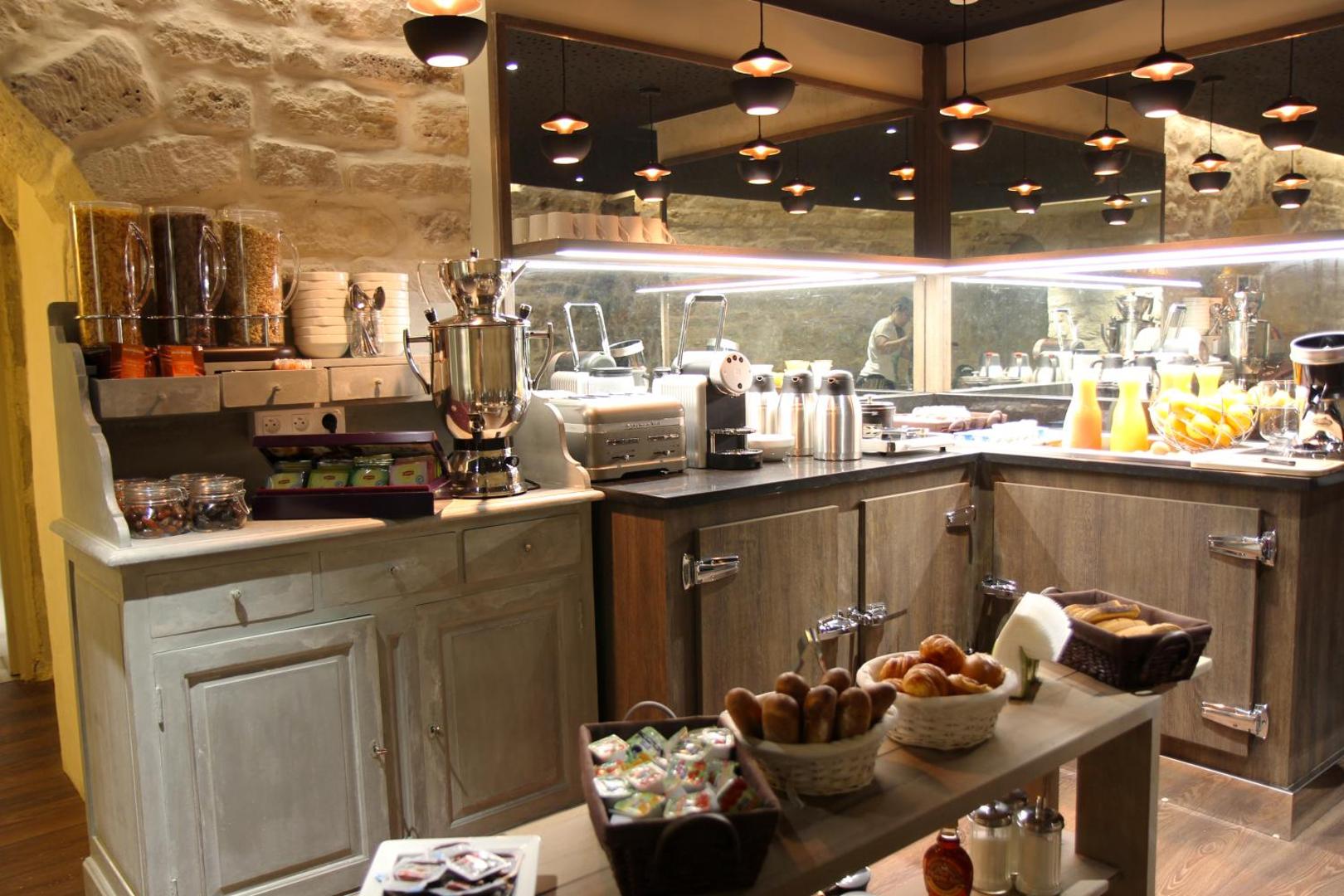 Best Western Hotel Le Montmartre Saint-Pierre