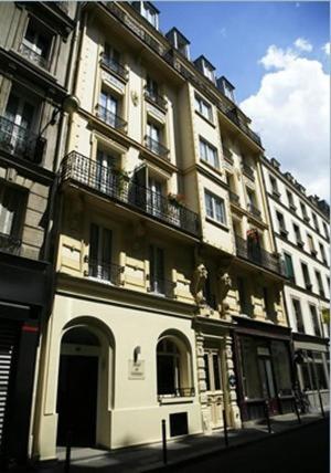 De Nemours