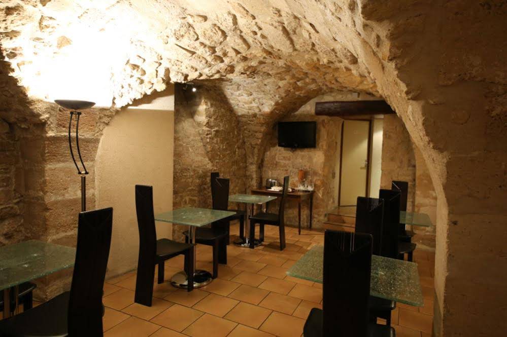 De Senlis
