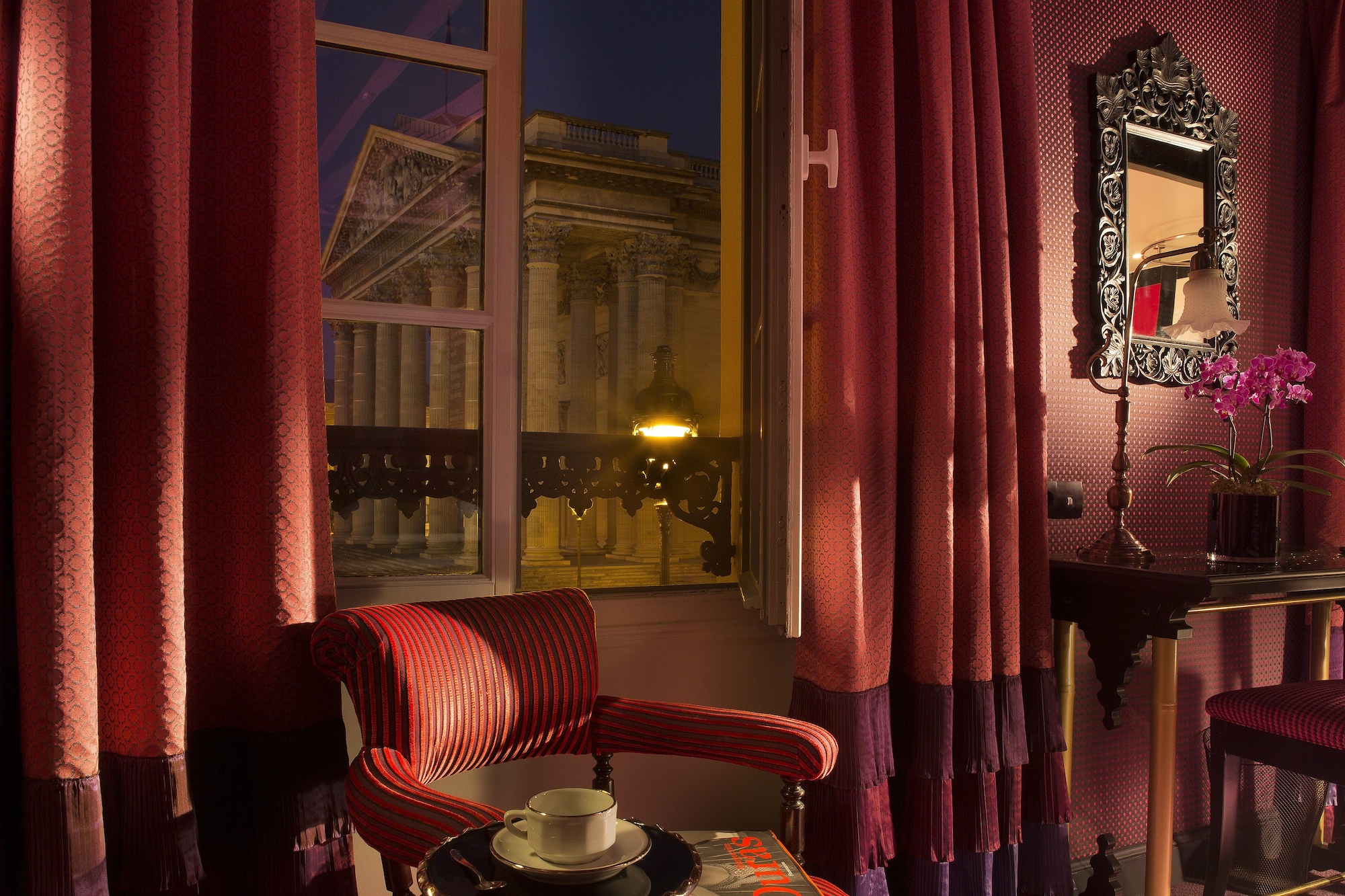 Du Les Dames du Pantheon