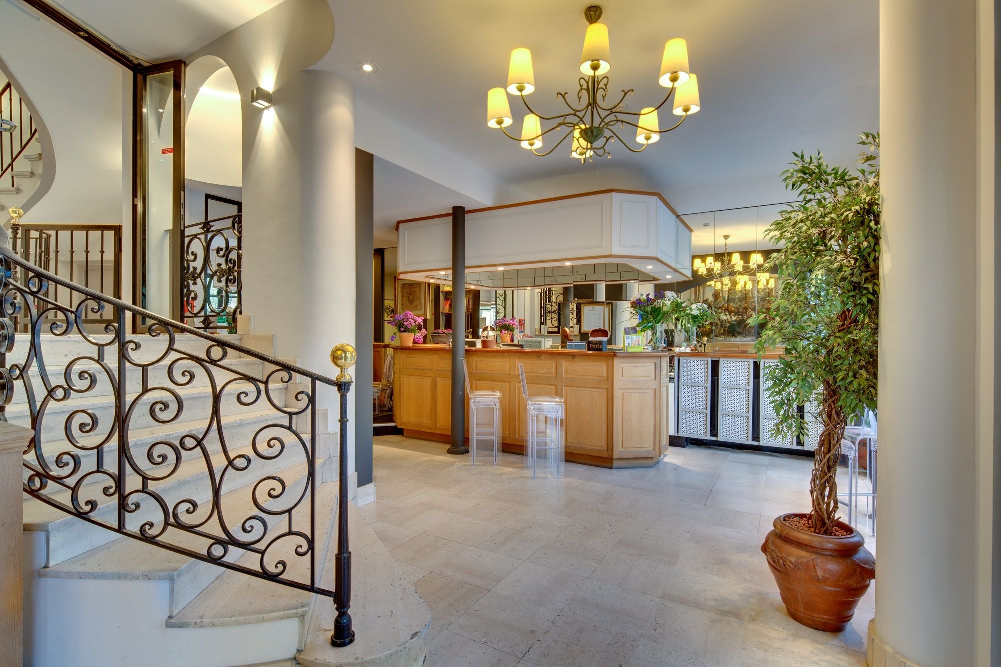 Grand Hotel Des Gobelins