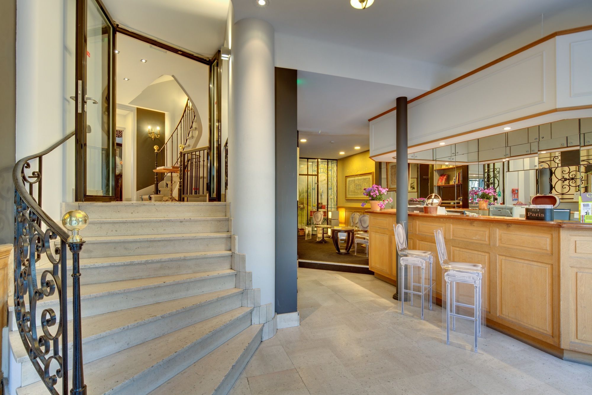 Grand Hotel Des Gobelins