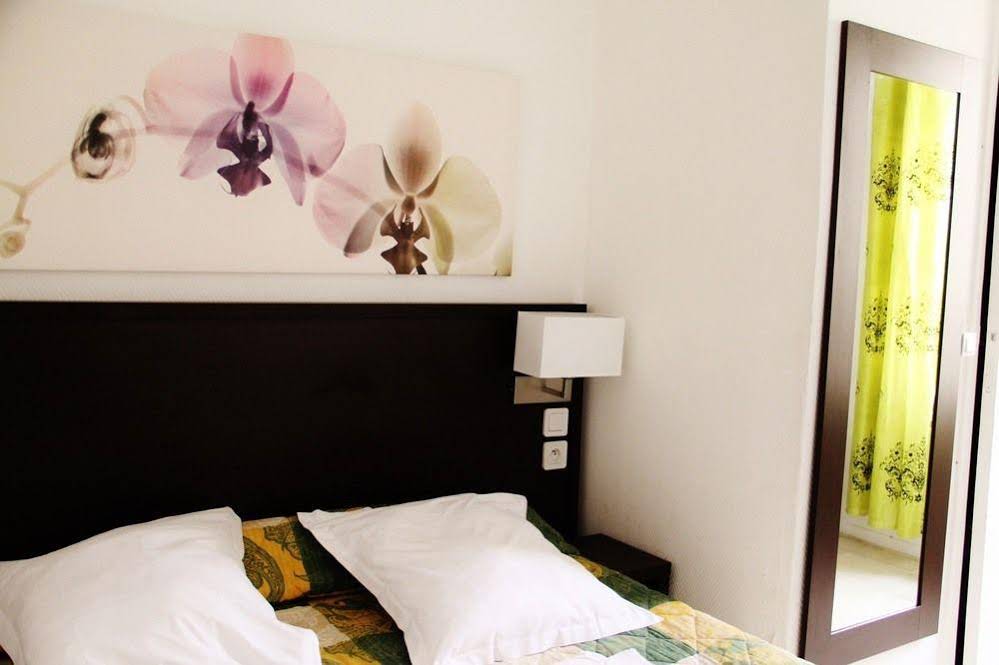 Untalented Hotel - Villette