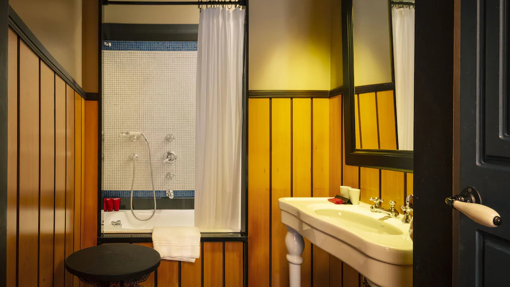 Hotel Bourg Tibourg