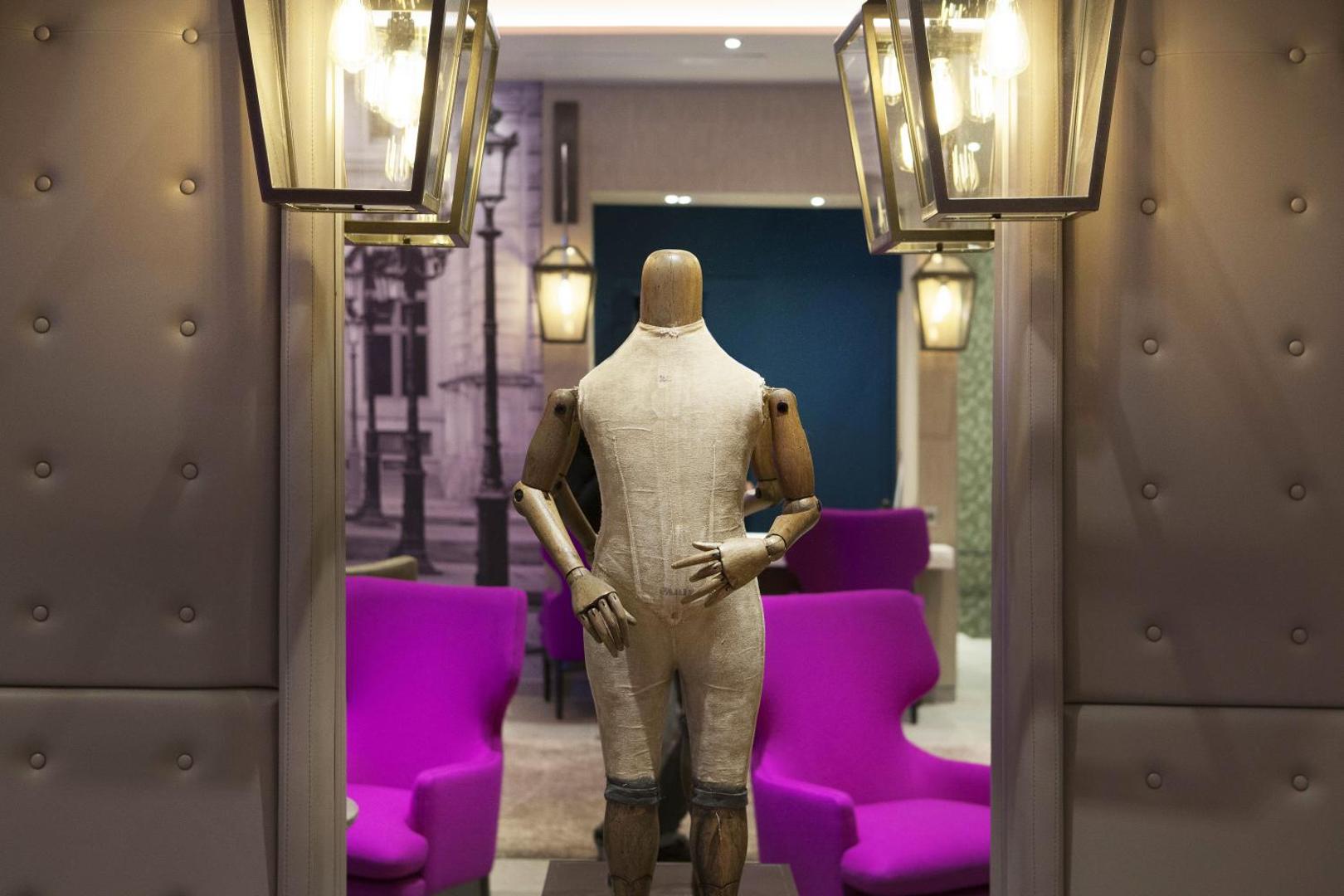 Hotel La Lanterne & Spa By Timhotel