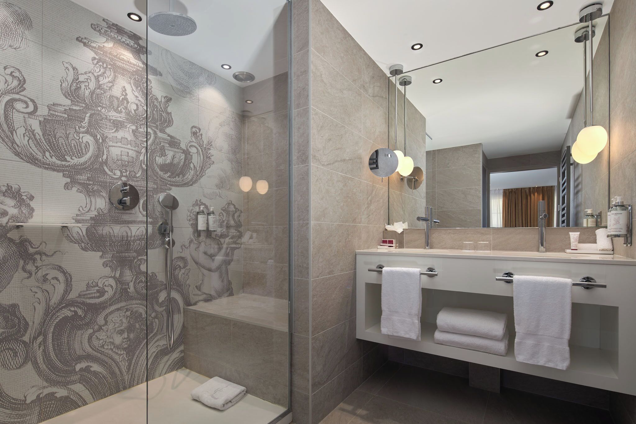 Hotel La Lanterne & Spa By Timhotel