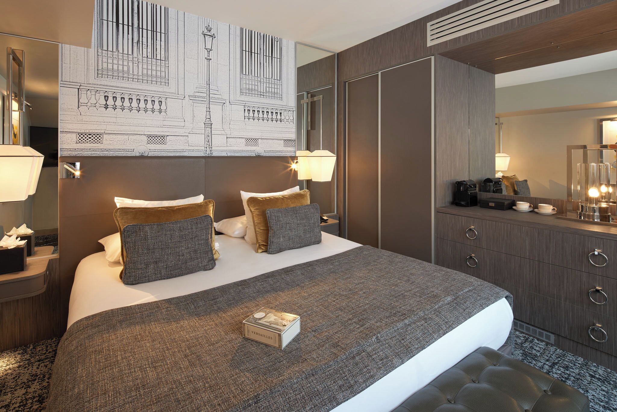 Hotel La Lanterne & Spa By Timhotel