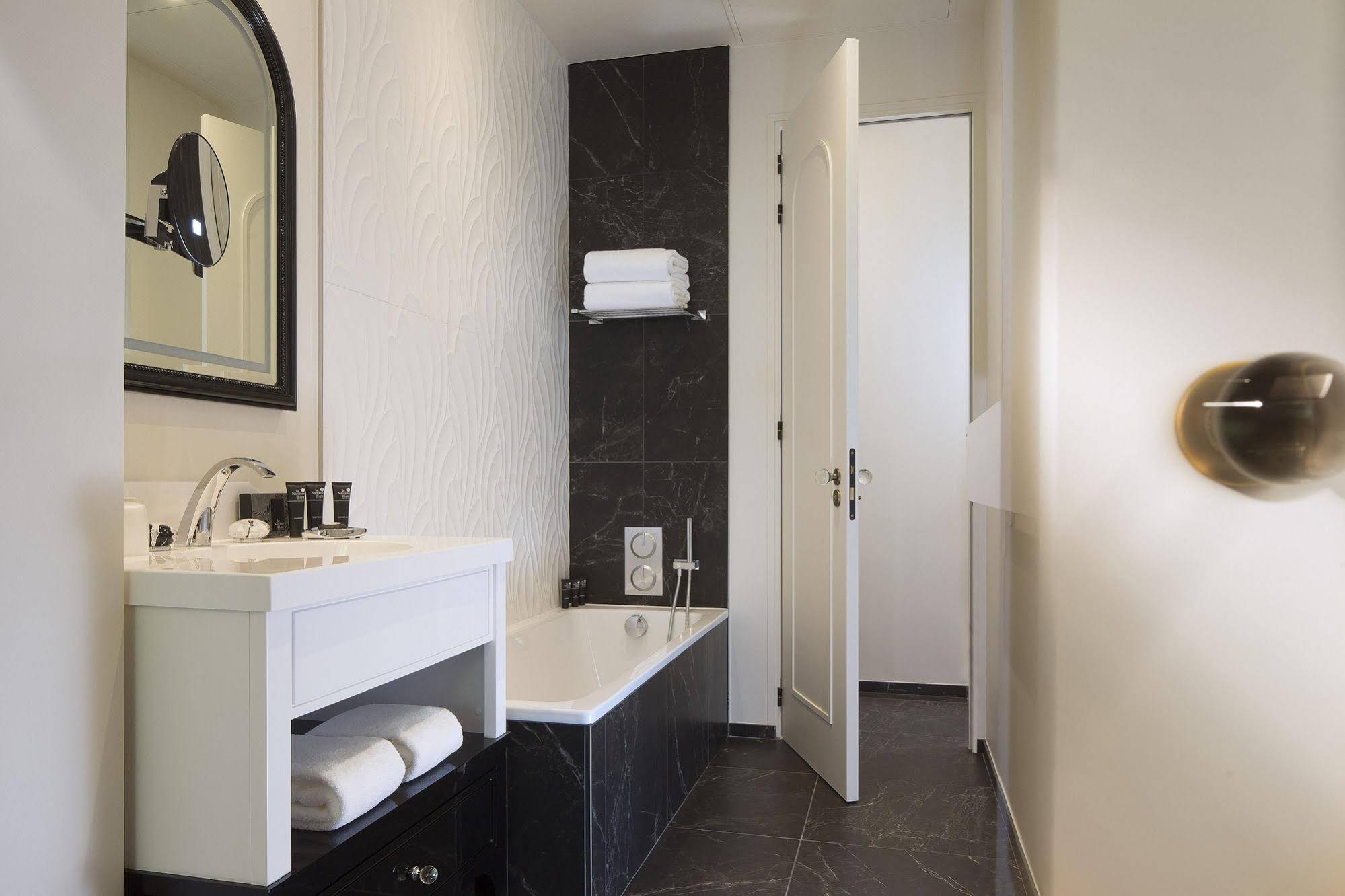 Le Narcisse Blanc Hotel & Spa
