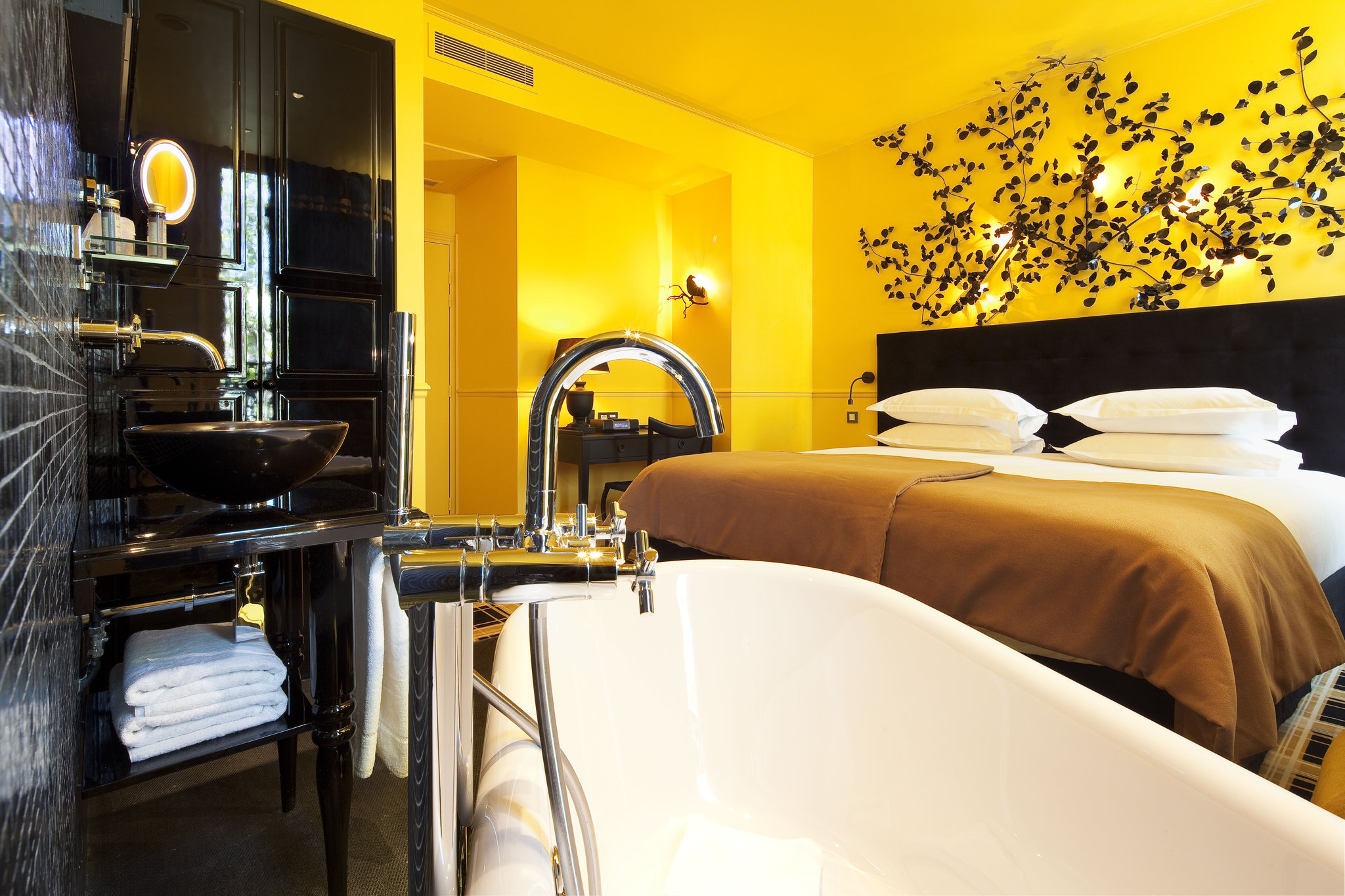 Petit-Beaumarchais HOTEL & SPA