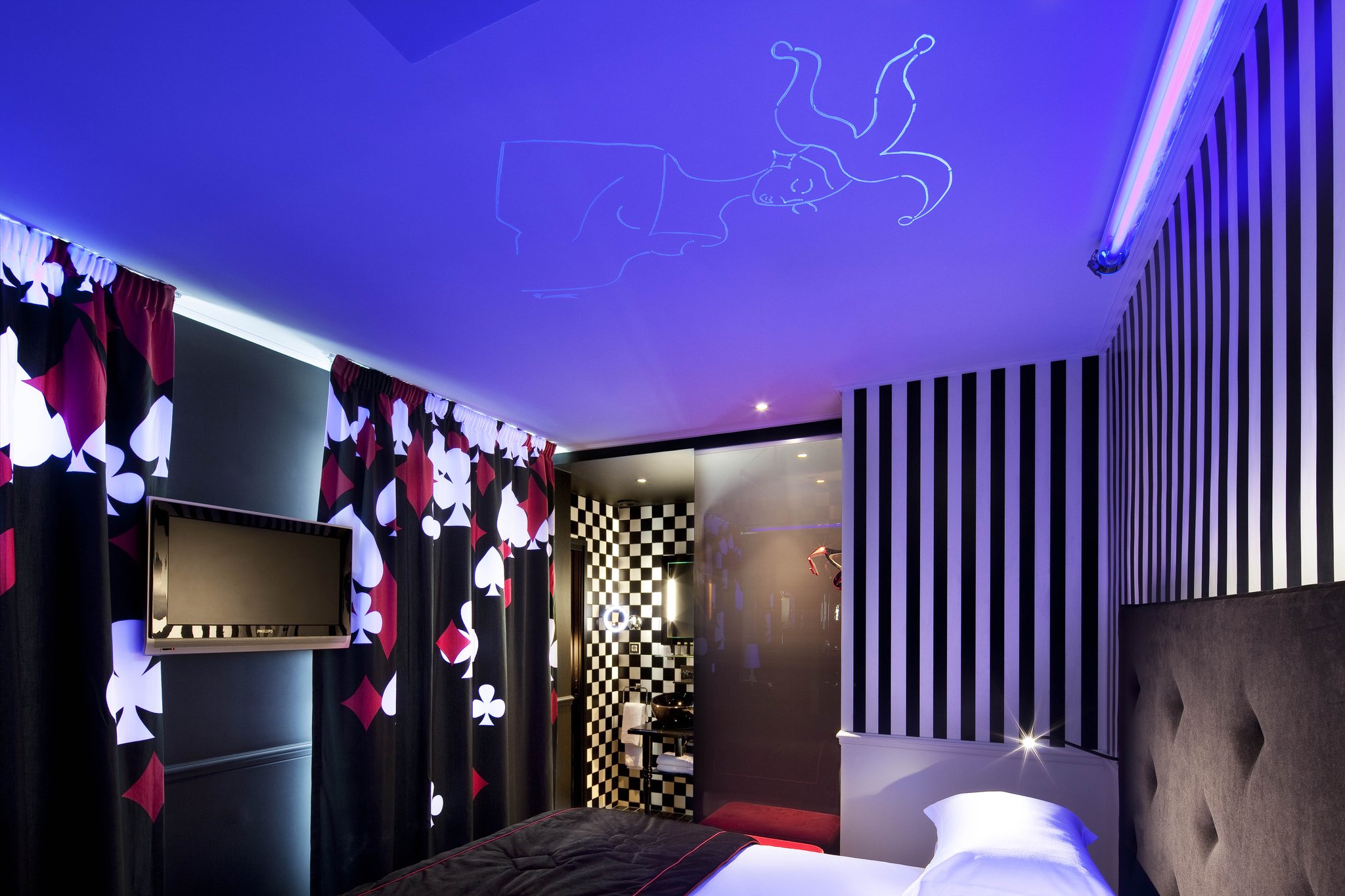 Petit-Beaumarchais HOTEL & SPA