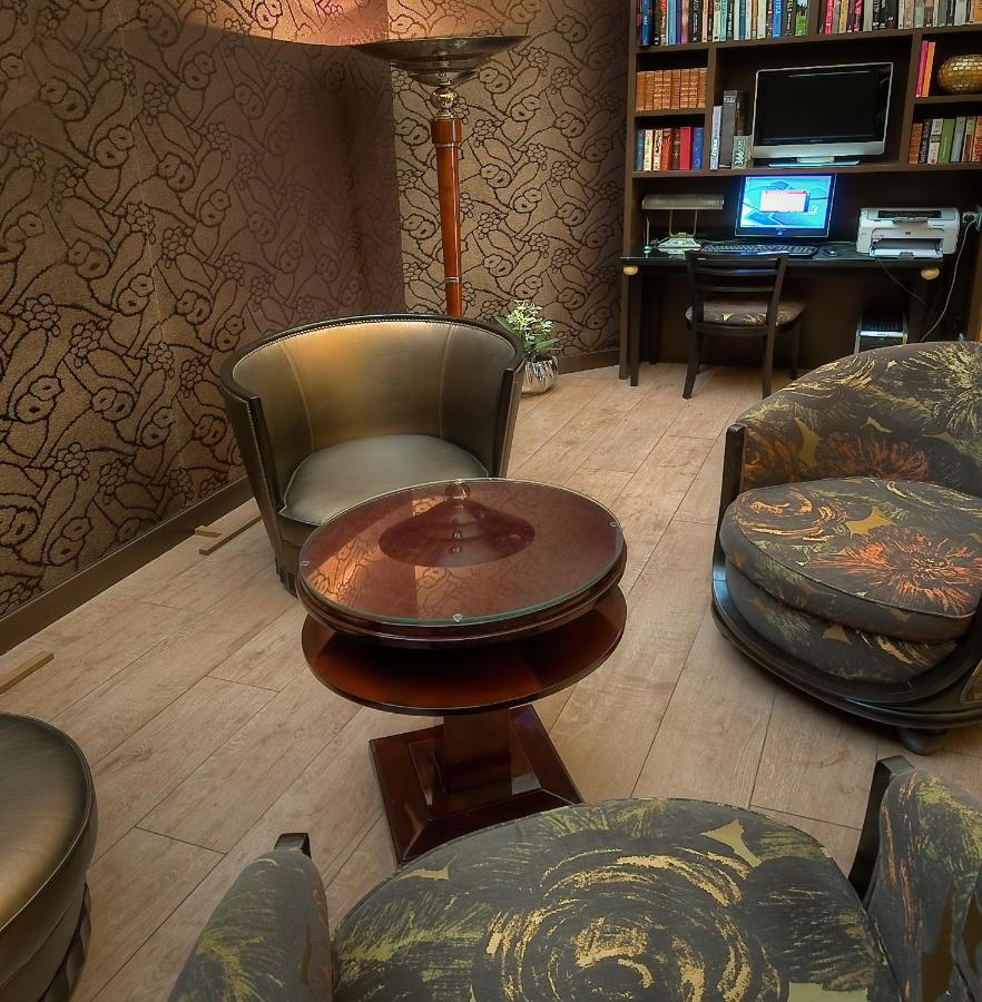 Hotel des Champs-Elysees