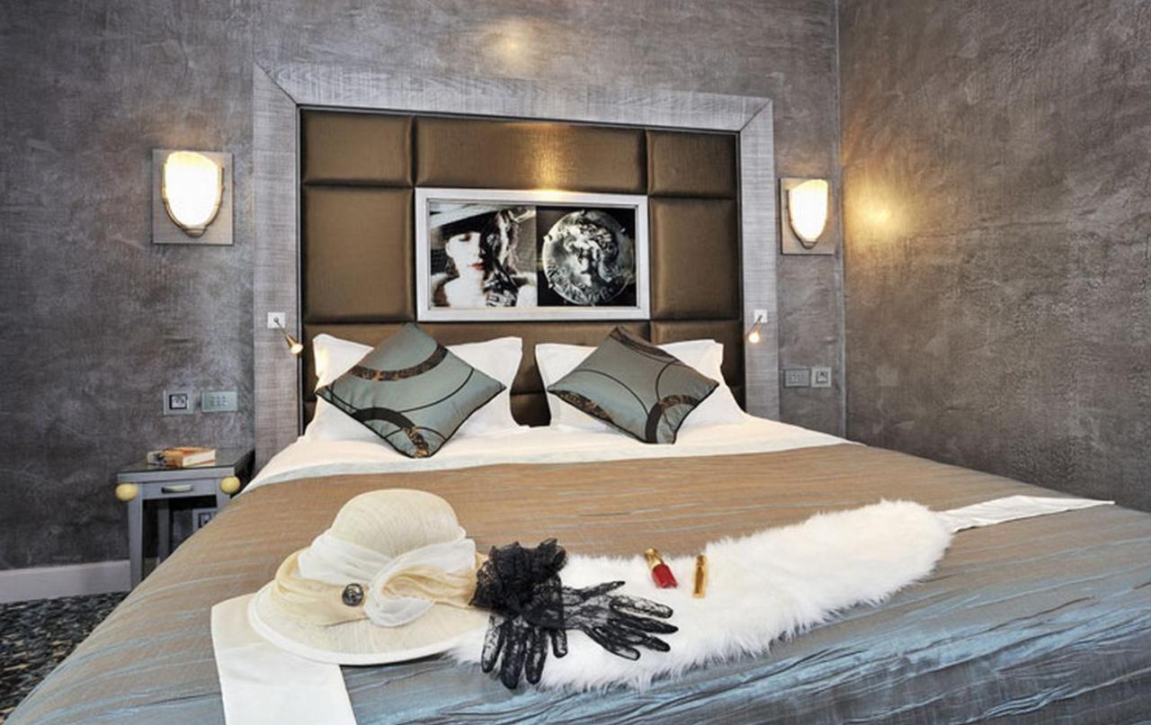 Hotel des Champs-Elysees
