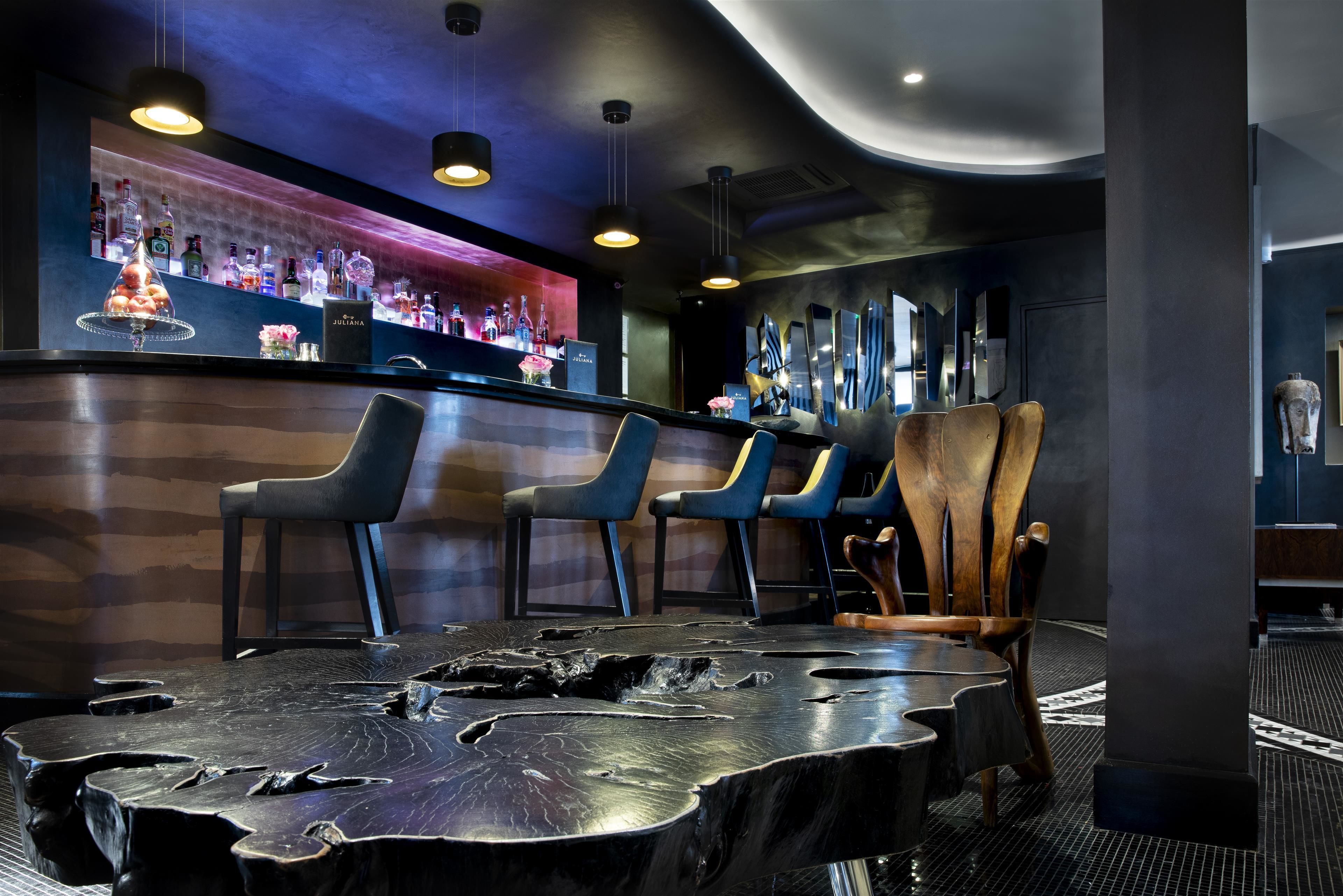 The One Alma Paris