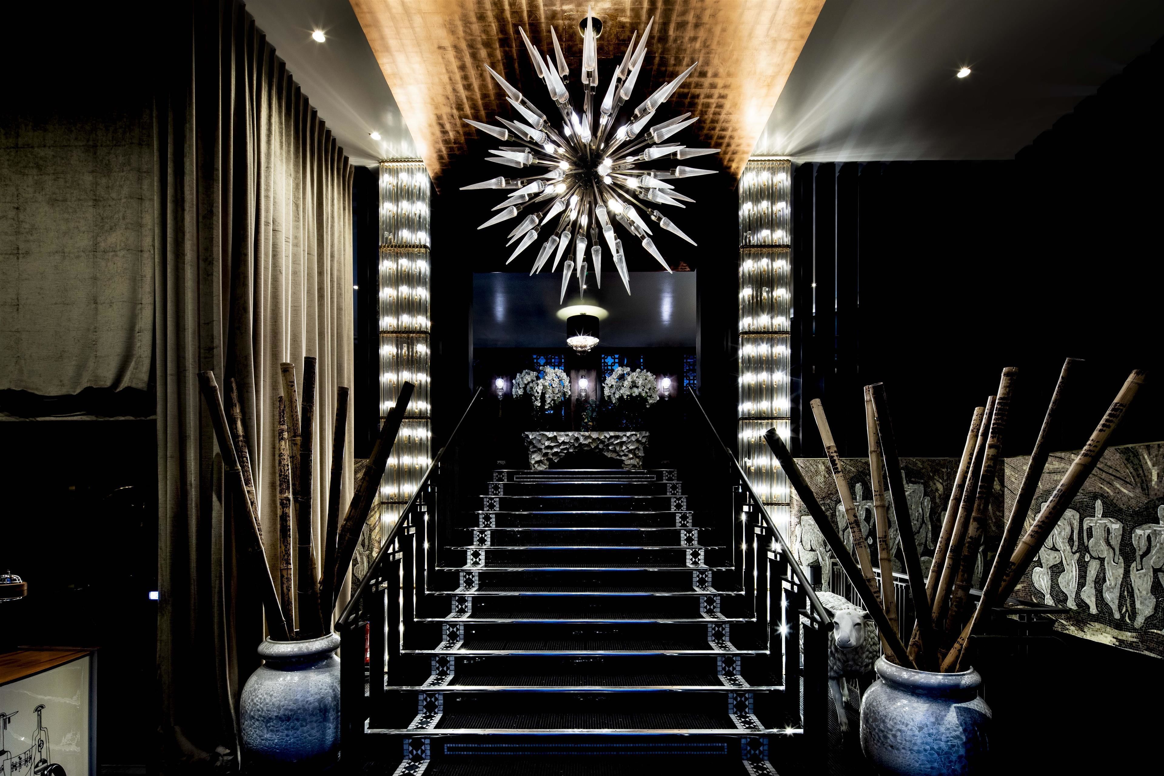 The One Alma Paris