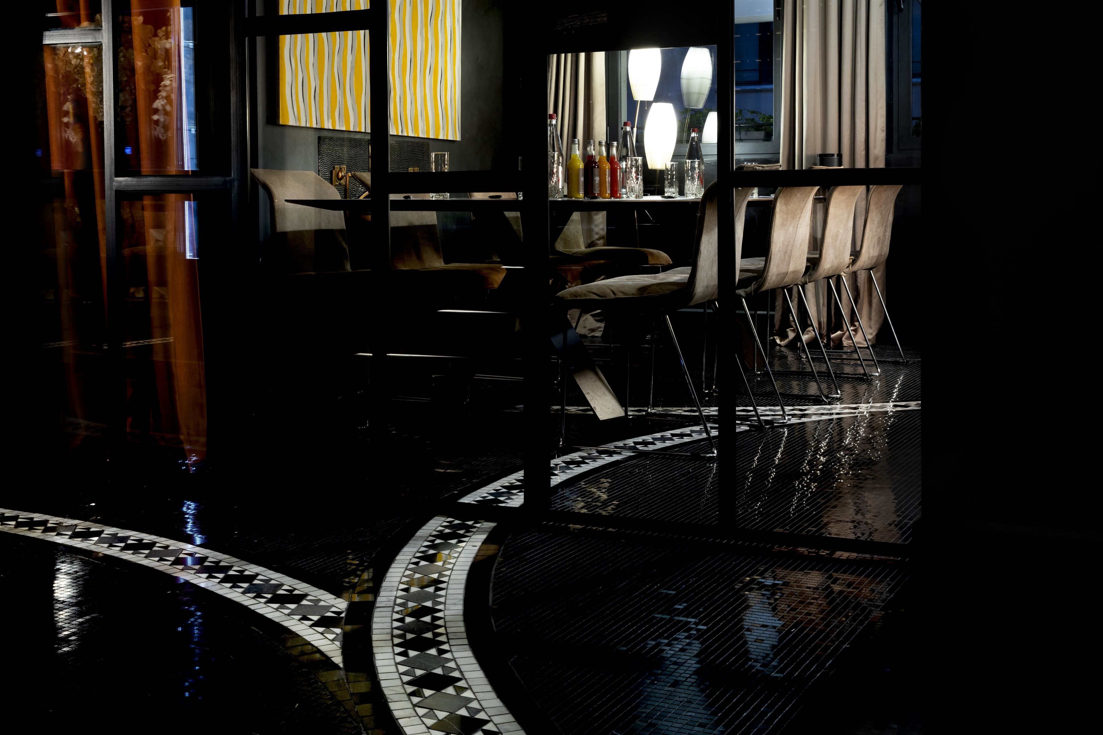 The One Alma Paris