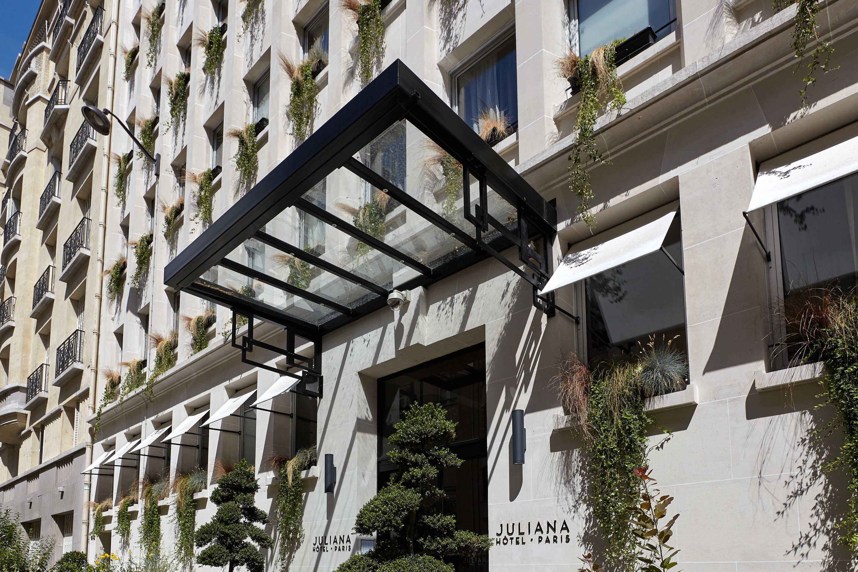 The One Alma Paris