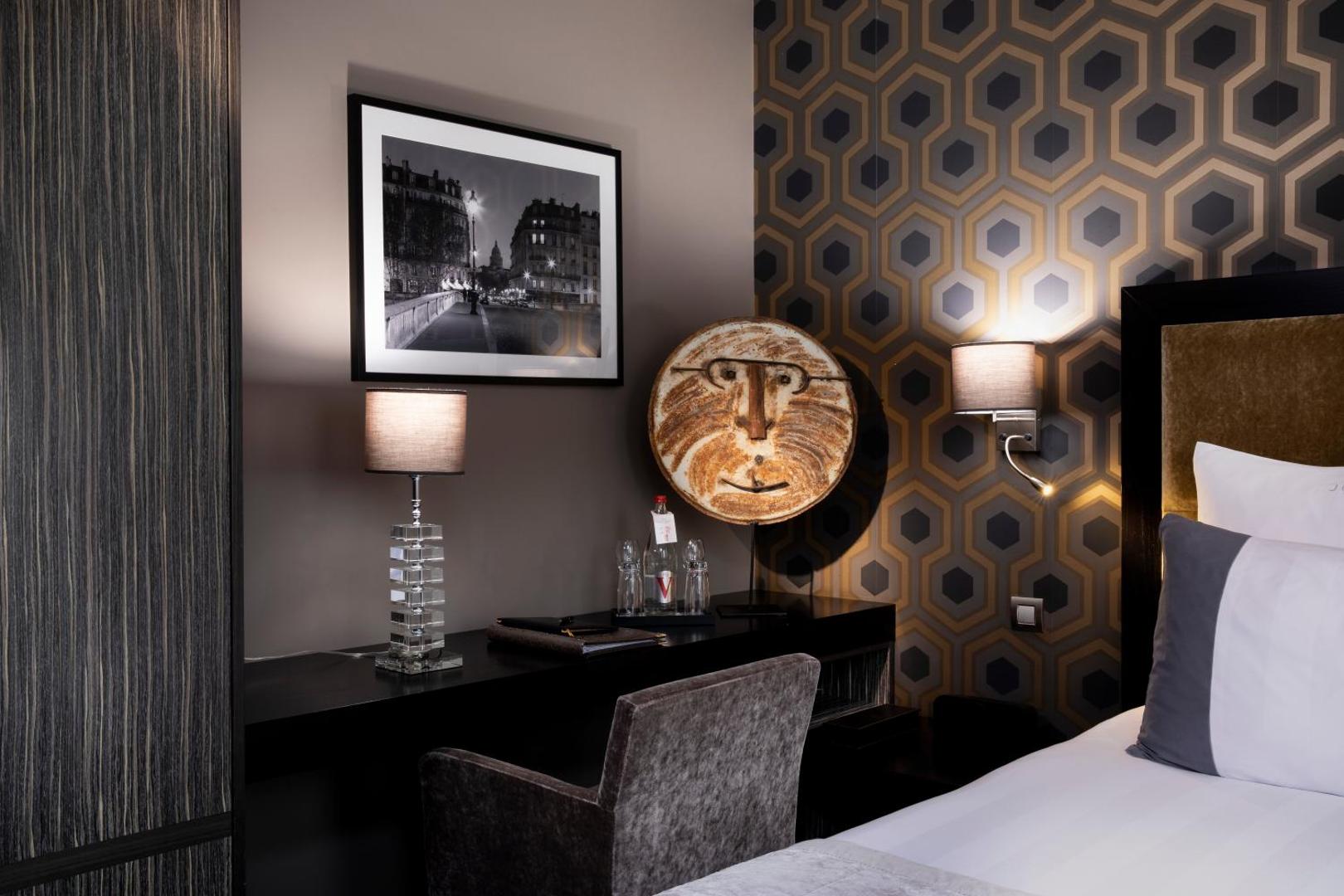 The One Alma Paris