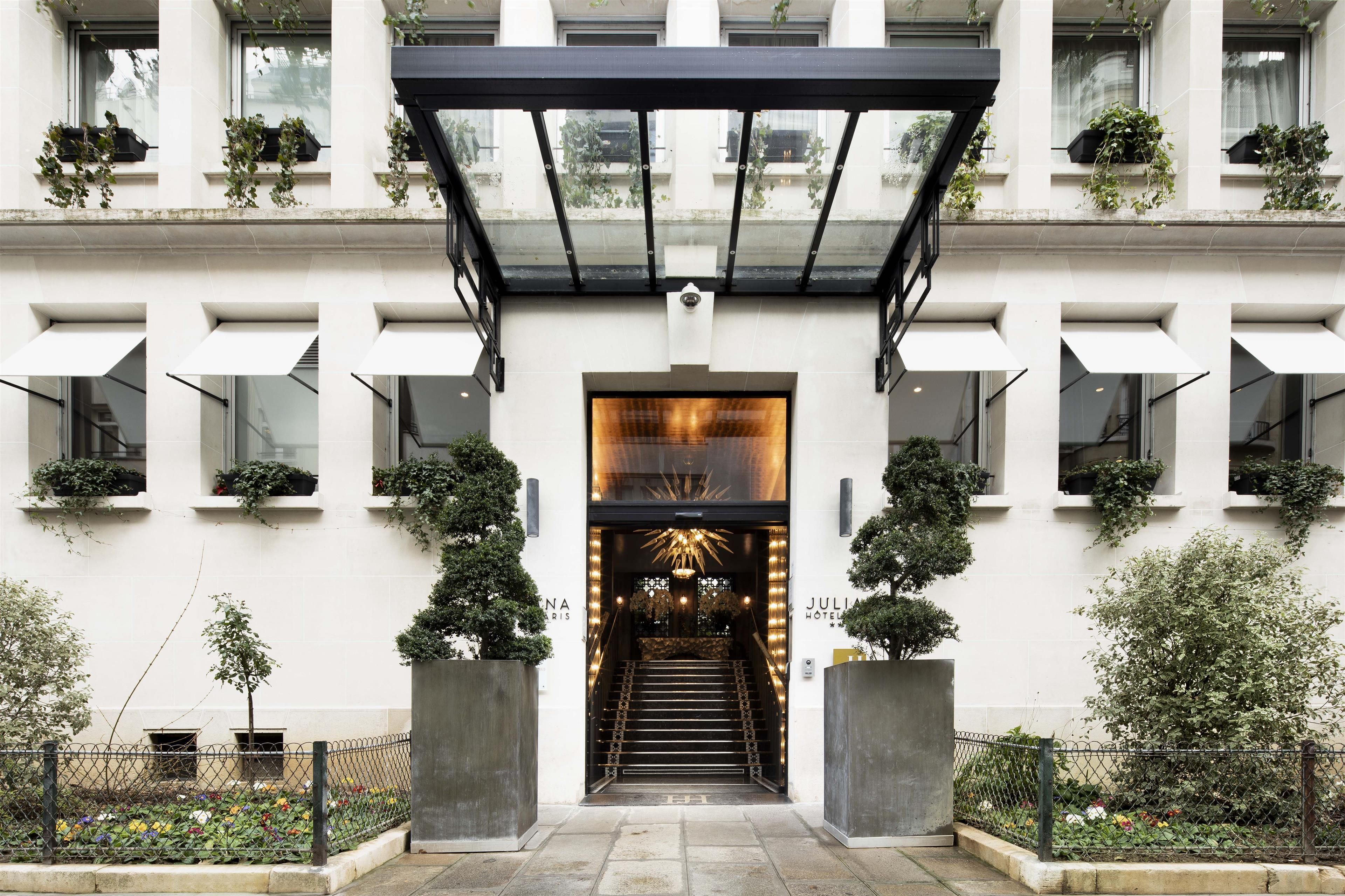 The One Alma Paris