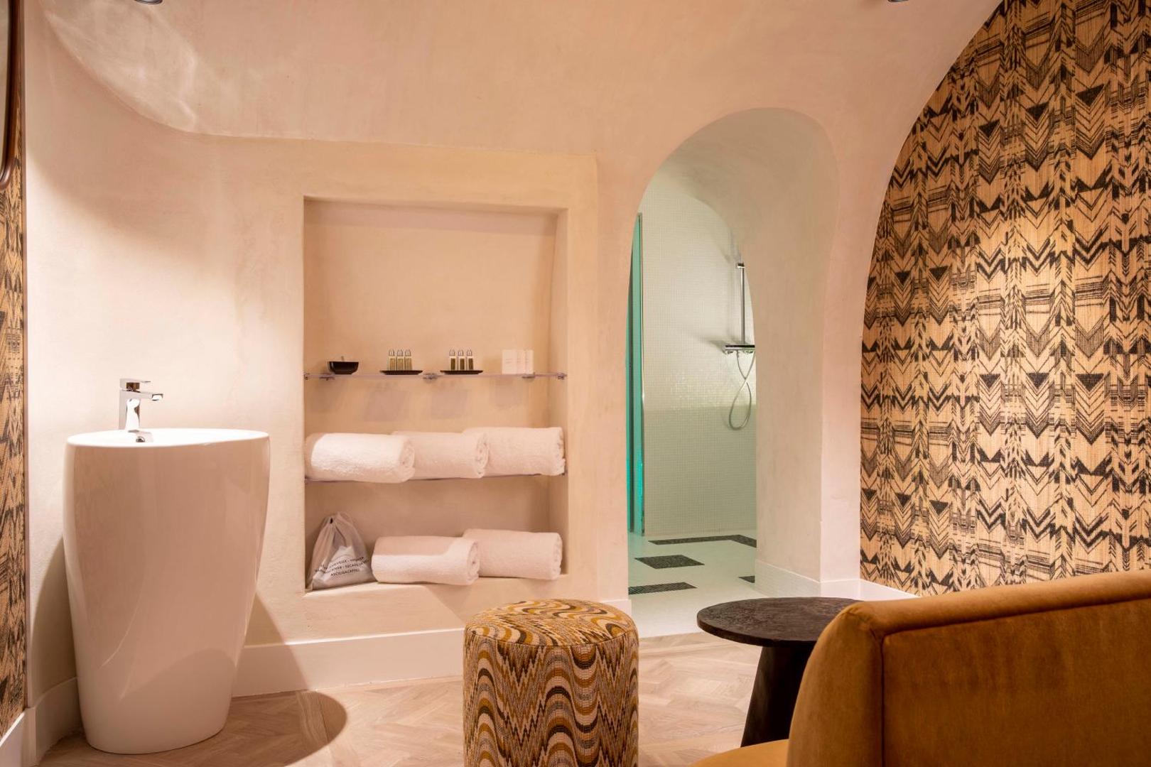 Hôtel Philéas Lazare & SPA