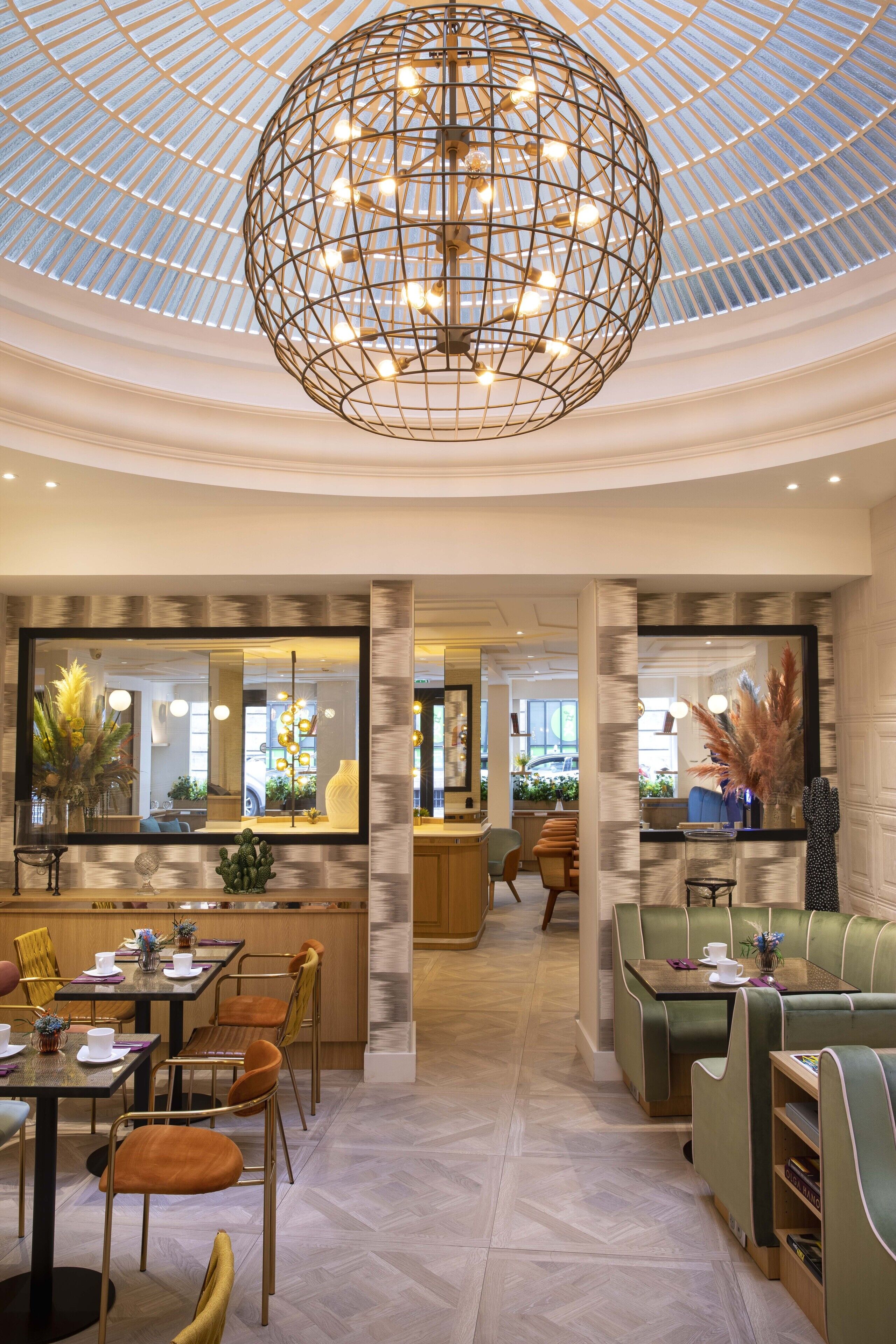 Hôtel Philéas Lazare & SPA