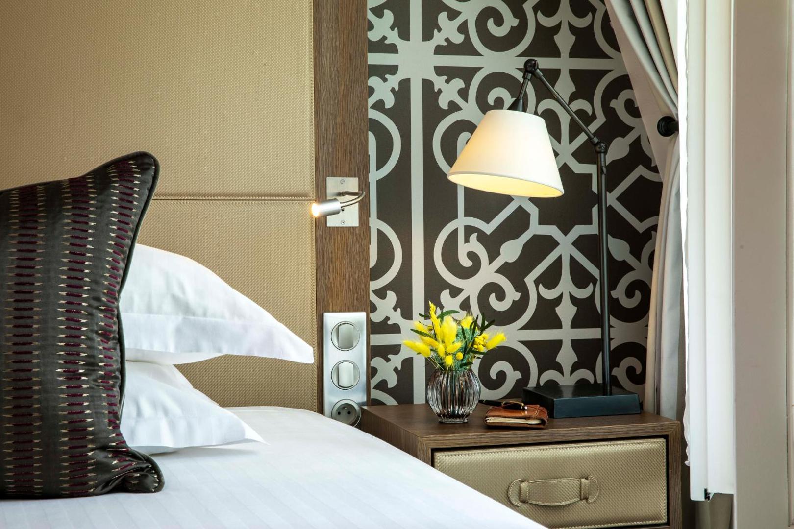 Hôtel Philéas Lazare & SPA