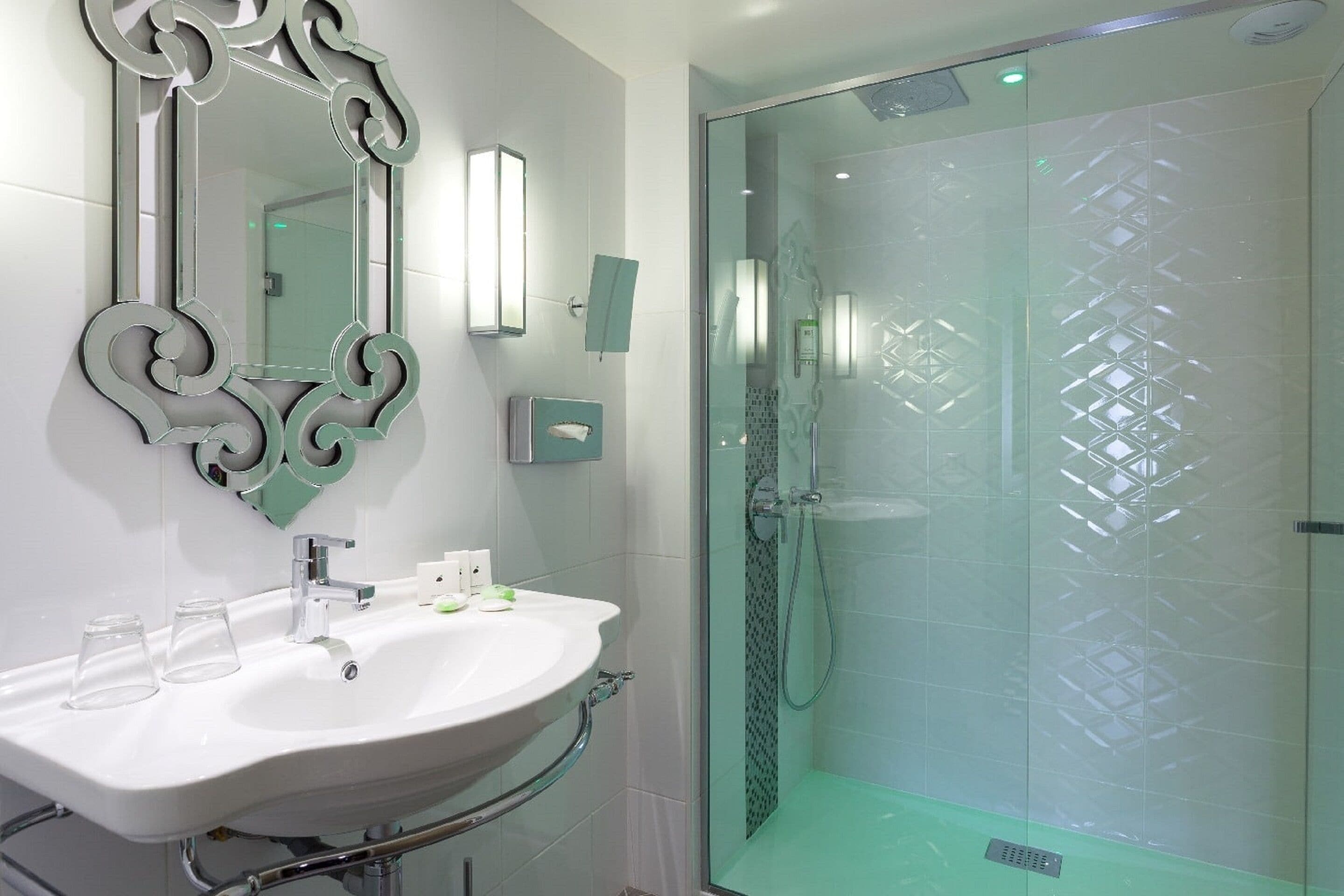 Hôtel Philéas Lazare & SPA