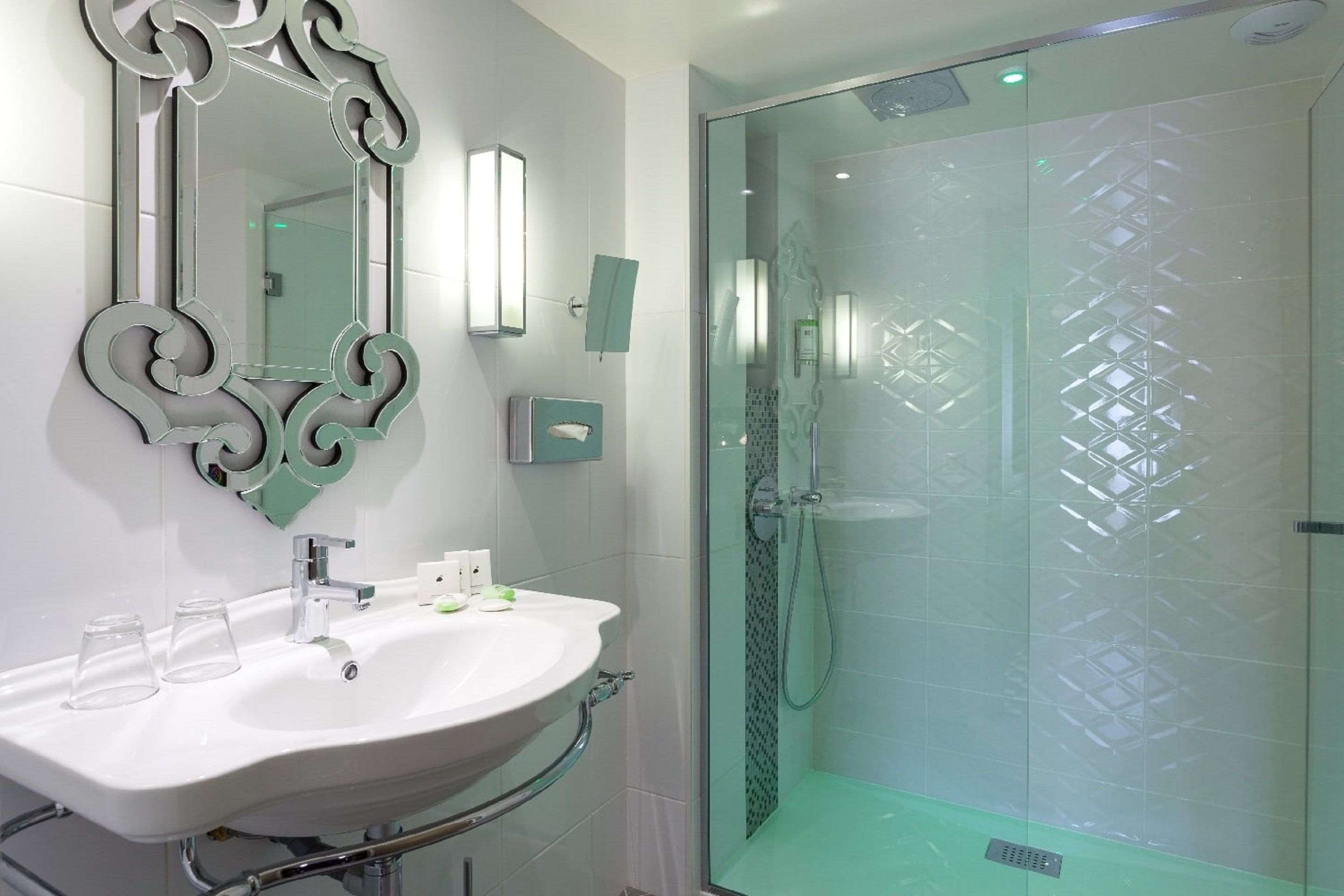 Hôtel Philéas Lazare & SPA